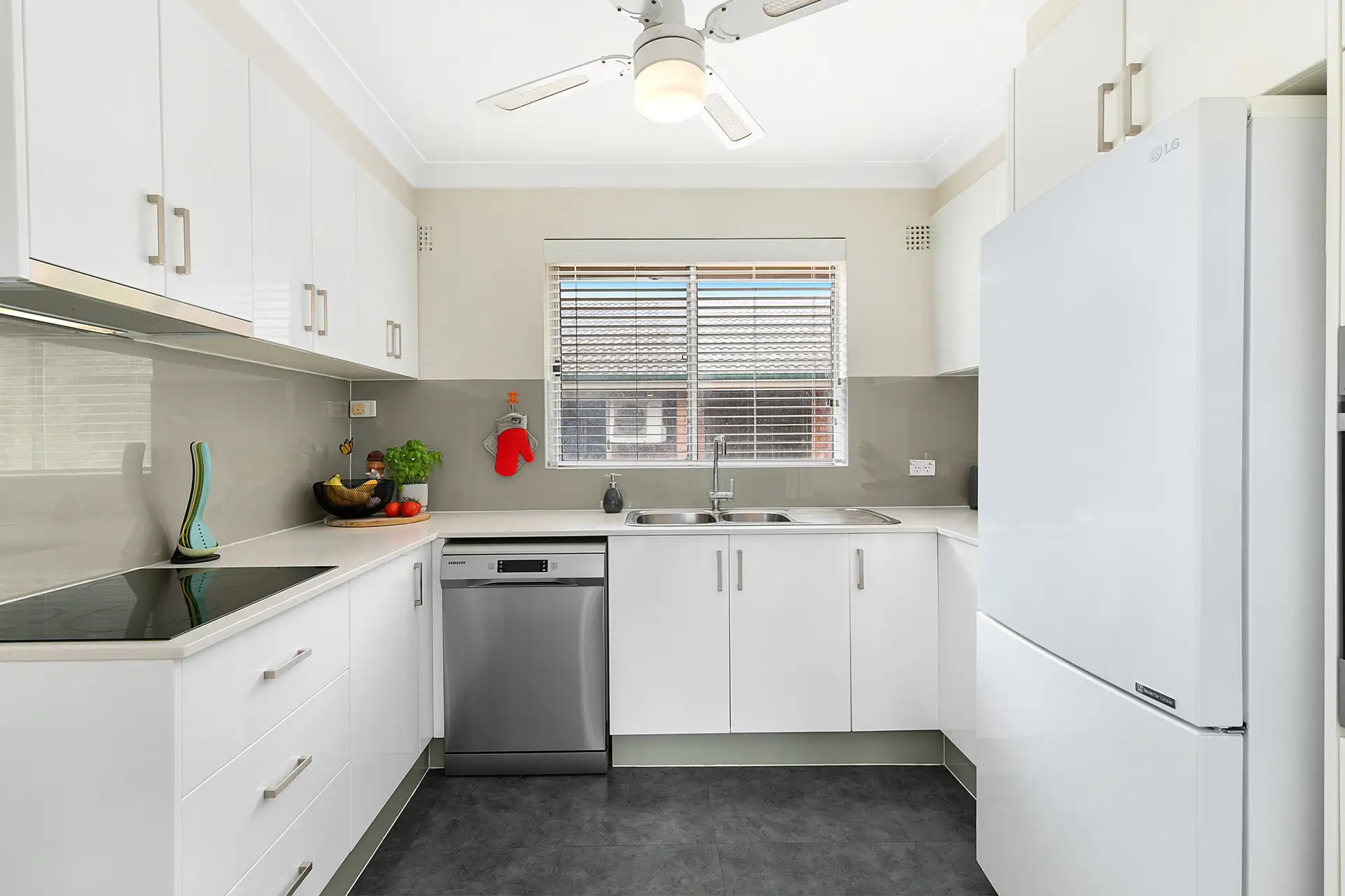 12/17 Loftus Street, Ashfield Sold by Richard Matthews Real Estate - image 2