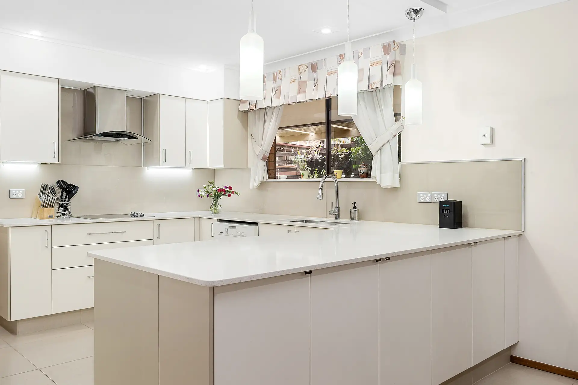85 Sturt Avenue, Georges Hall Sold by Richard Matthews Real Estate - image 2