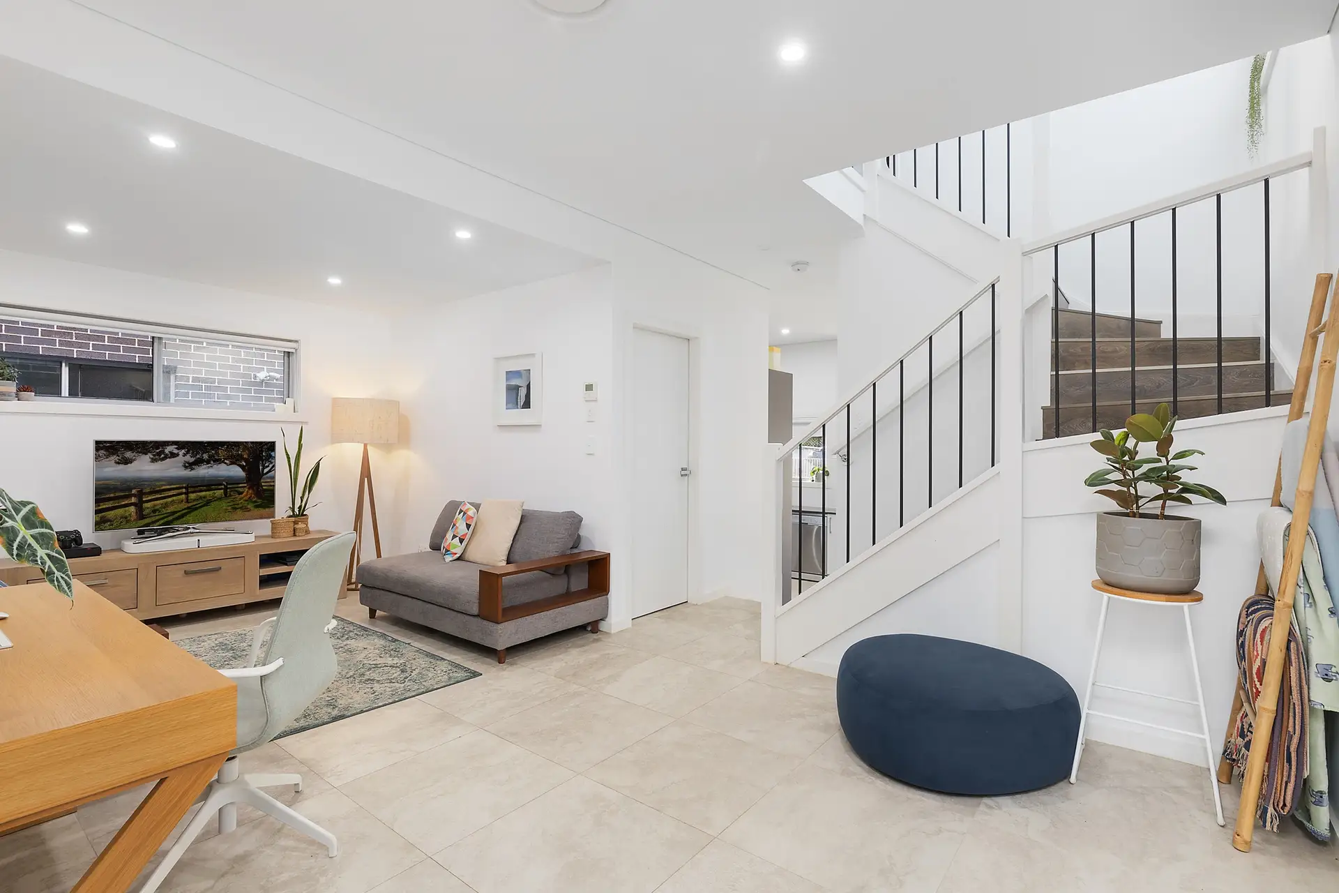 16 Walther Avenue, Bass Hill Sold by Richard Matthews Real Estate - image 3