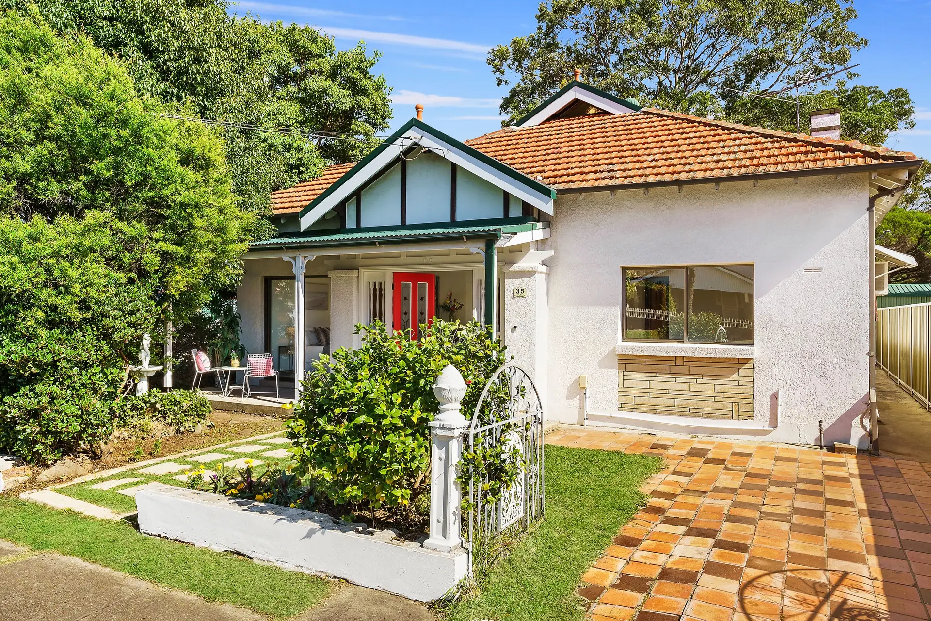 35 Sunbeam Avenue, Burwood Sold by Richard Matthews Real Estate - image 1