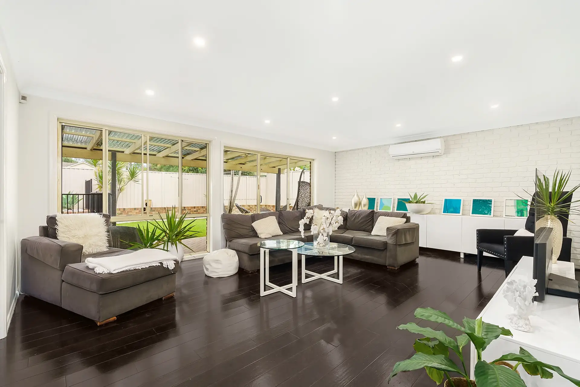 18b Endeavour Road, Georges Hall Sold by Richard Matthews Real Estate - image 5