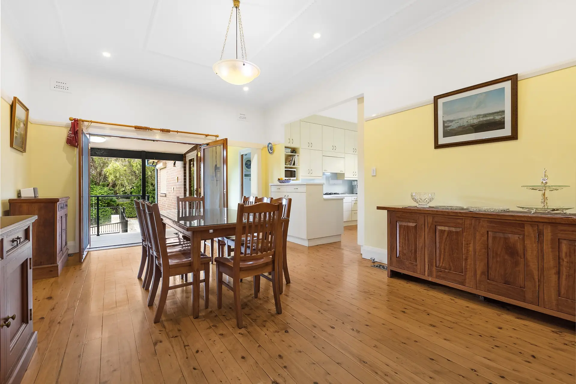 194 Wentworth Road, Burwood Sold by Richard Matthews Real Estate - image 5