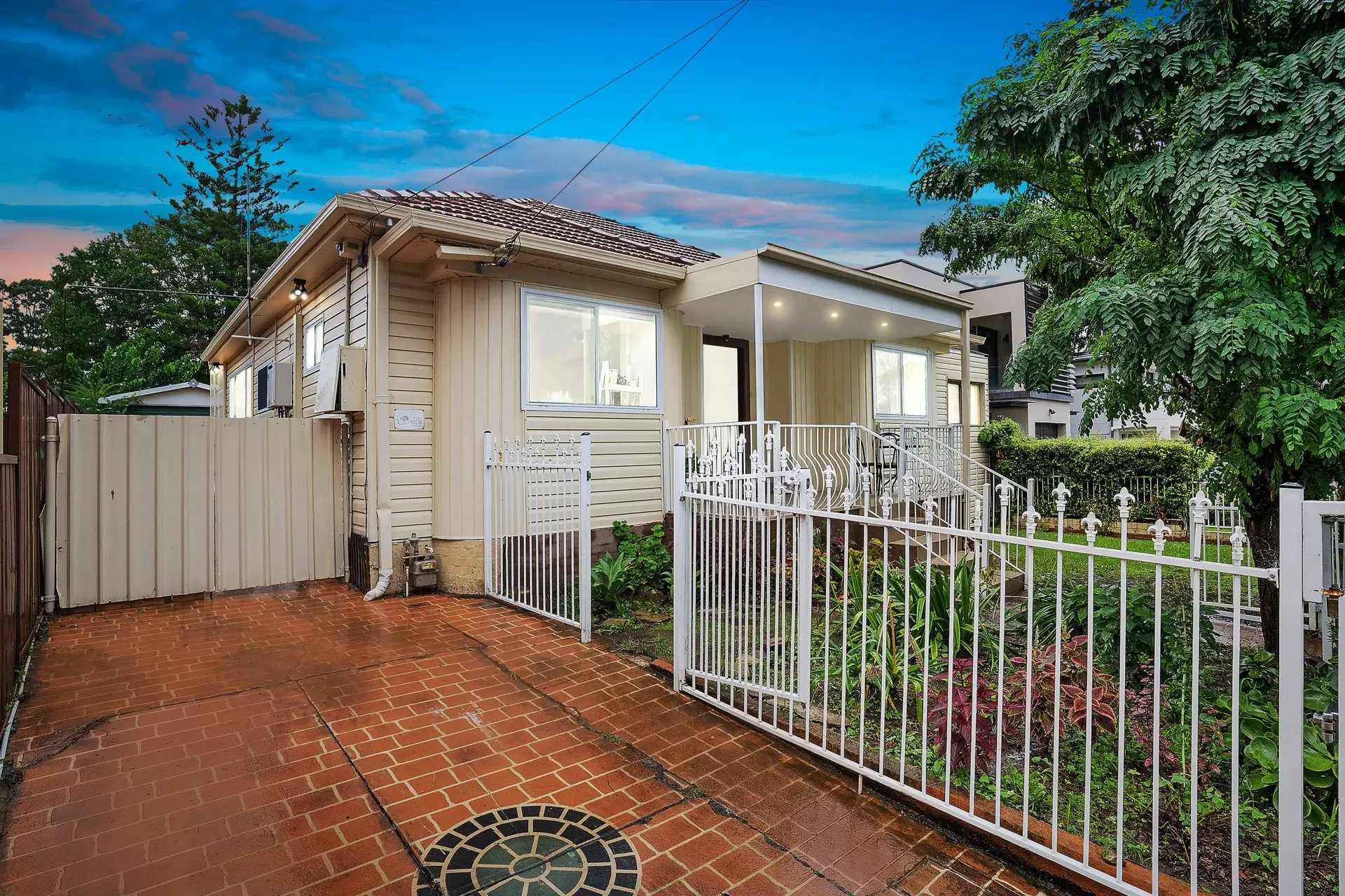 95 Rogers Street, Kingsgrove Sold by Richard Matthews Real Estate - image 1