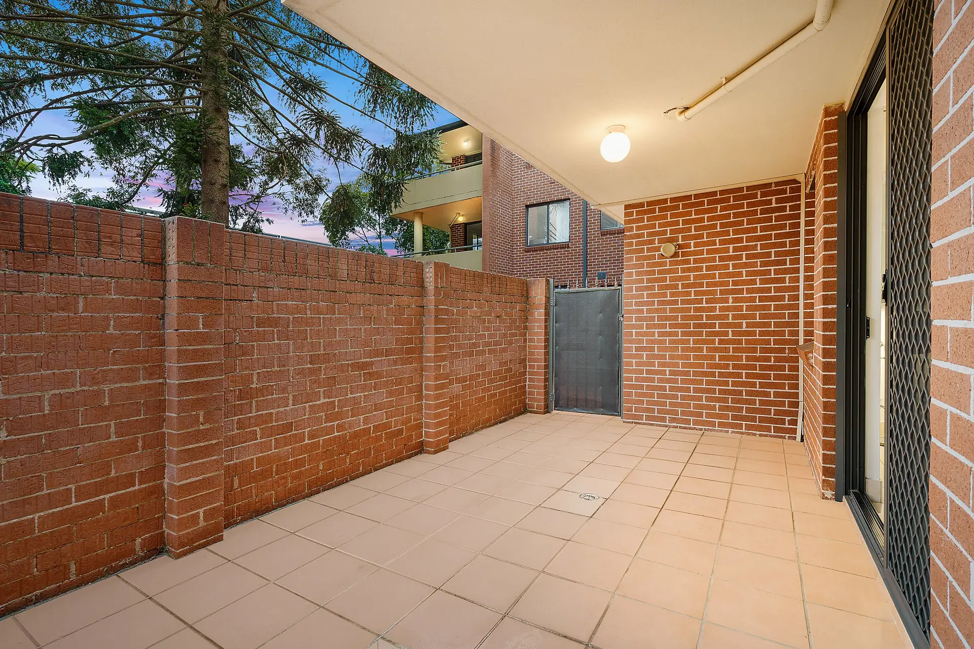 15/11-13 Crane Street, Homebush Sold by Richard Matthews Real Estate - image 5