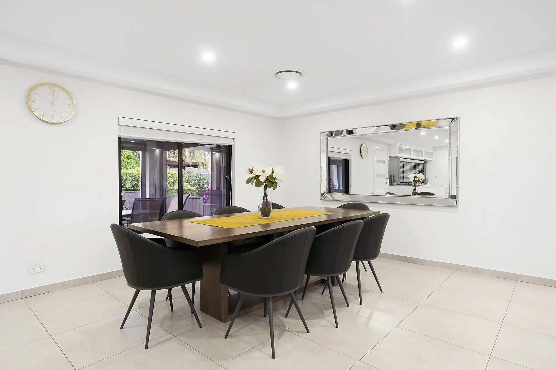 32 Sturt Avenue, Georges Hall Sold by Richard Matthews Real Estate - image 4