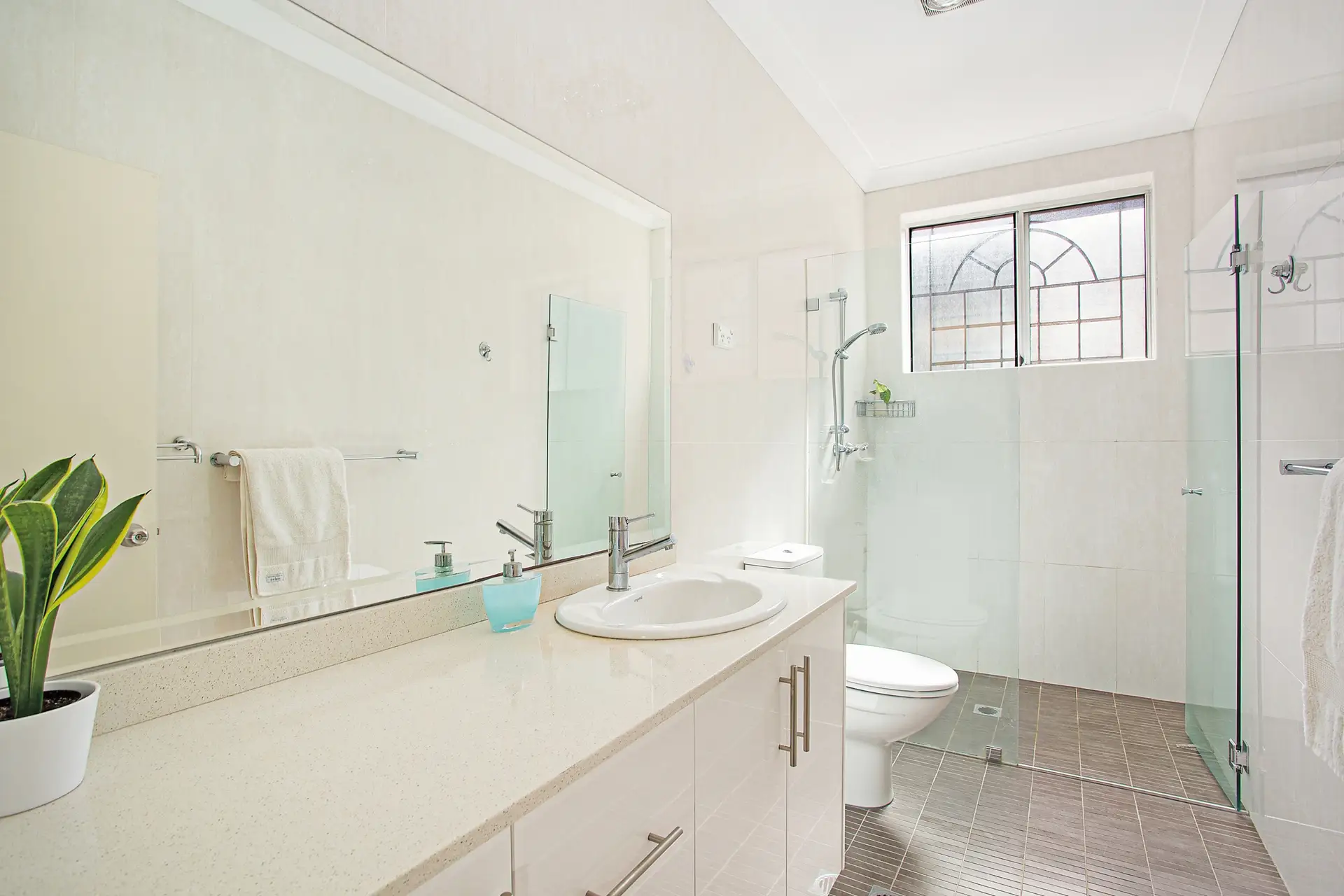 17 Holborow Street, Croydon Sold by Richard Matthews Real Estate - image 5