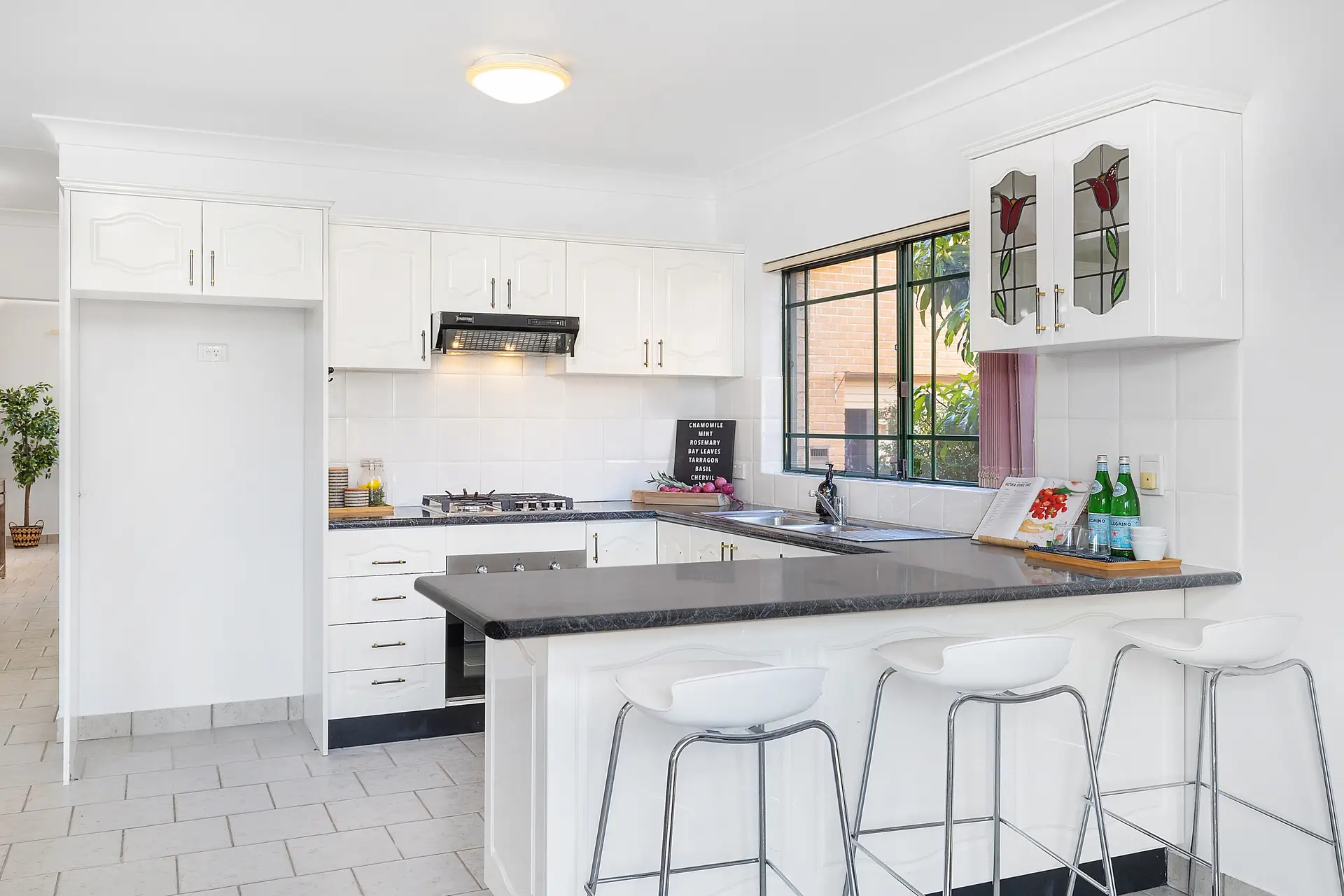 21 Manuka Crescent, Bass Hill Sold by Richard Matthews Real Estate - image 2