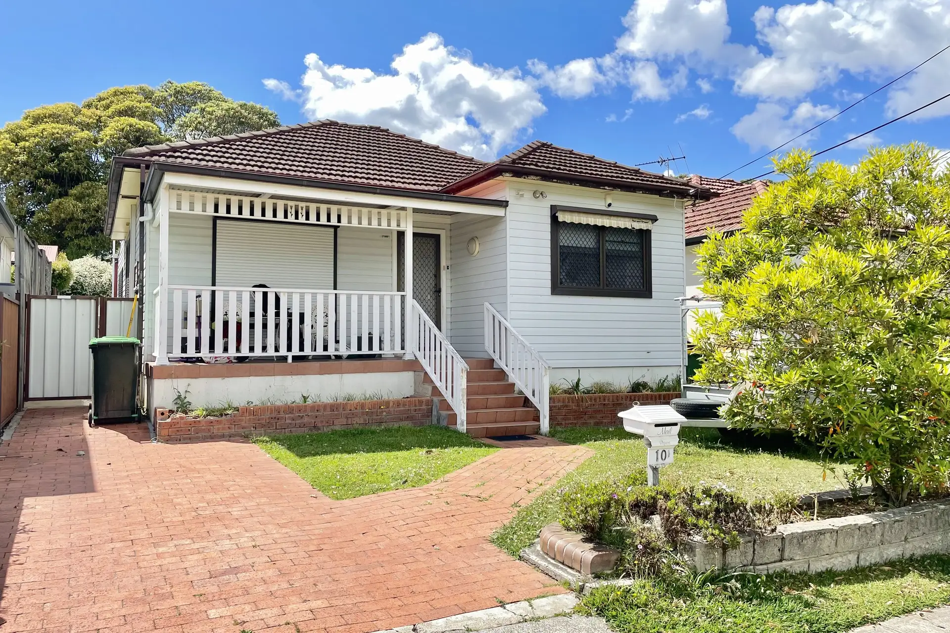 10 Bede Street, Strathfield South Sold by Richard Matthews Real Estate - image 1