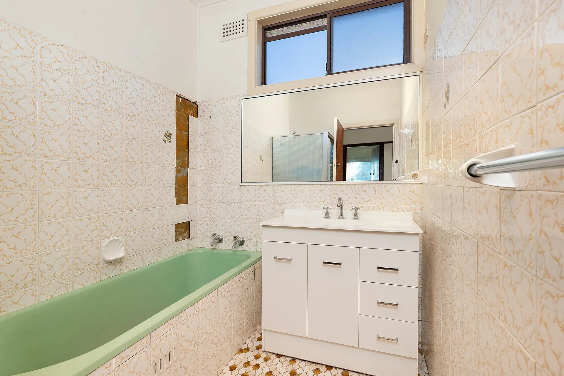 21 Clucas Road, Regents Park Sold by Richard Matthews Real Estate - image 7