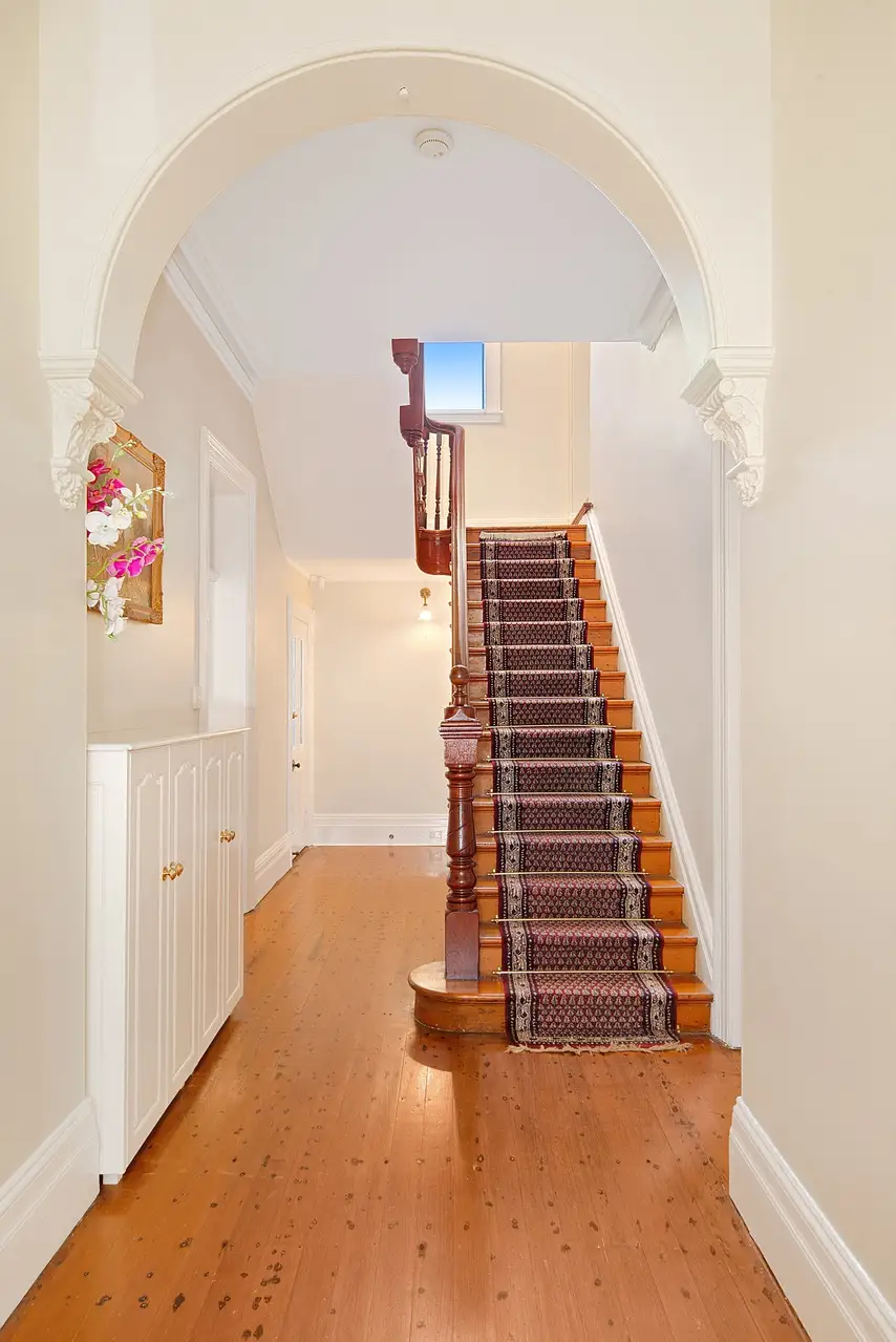 10 Clifton Avenue, Burwood Sold by Richard Matthews Real Estate - image 3