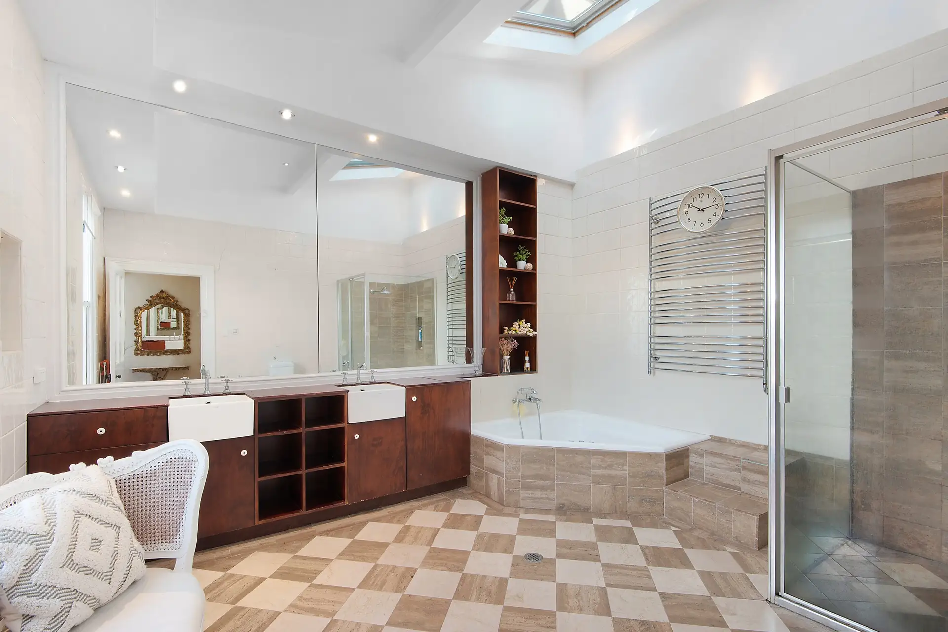 10 Clifton Avenue, Burwood Sold by Richard Matthews Real Estate - image 10