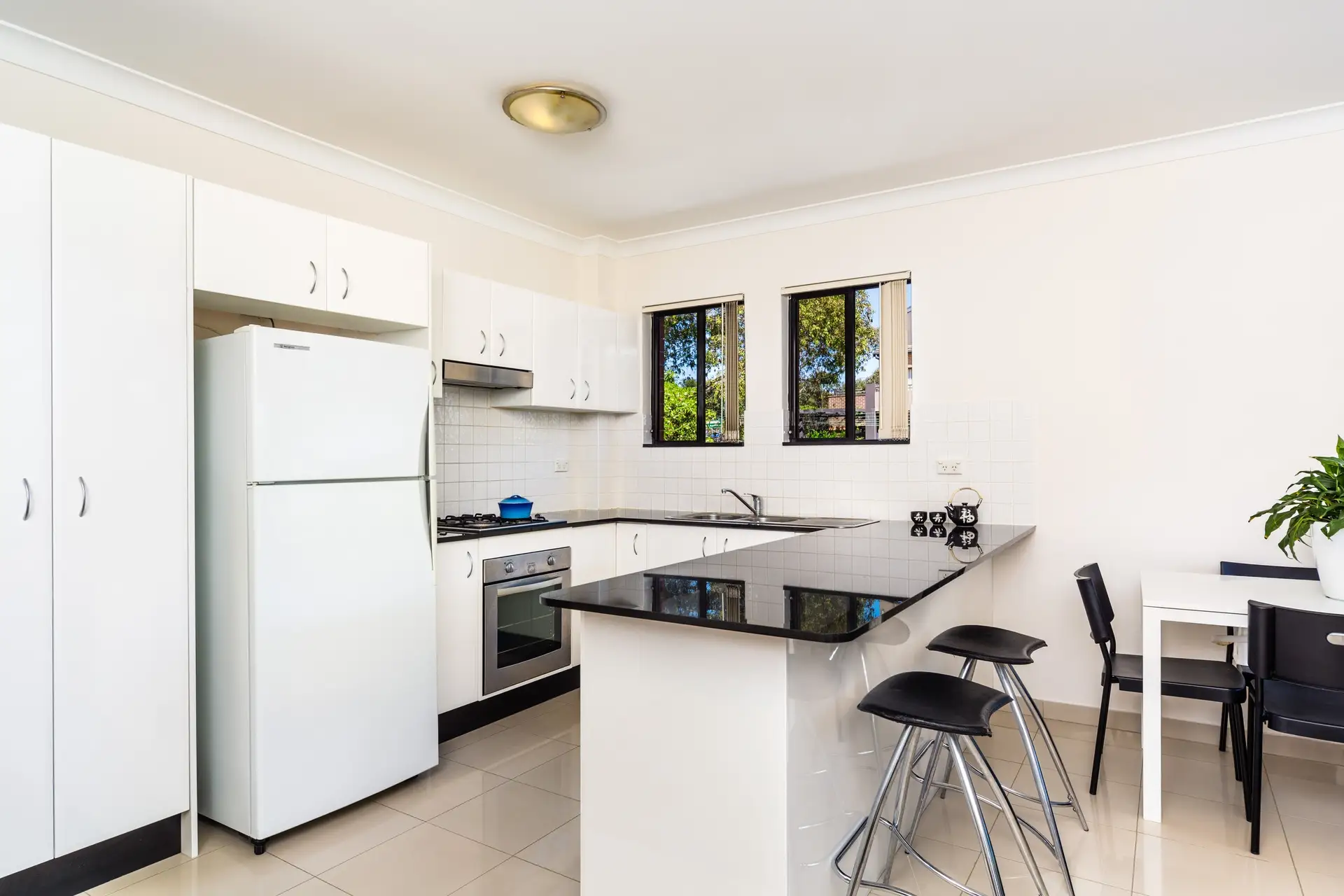 15/123 Arthur Street, Strathfield Sold by Richard Matthews Real Estate - image 3