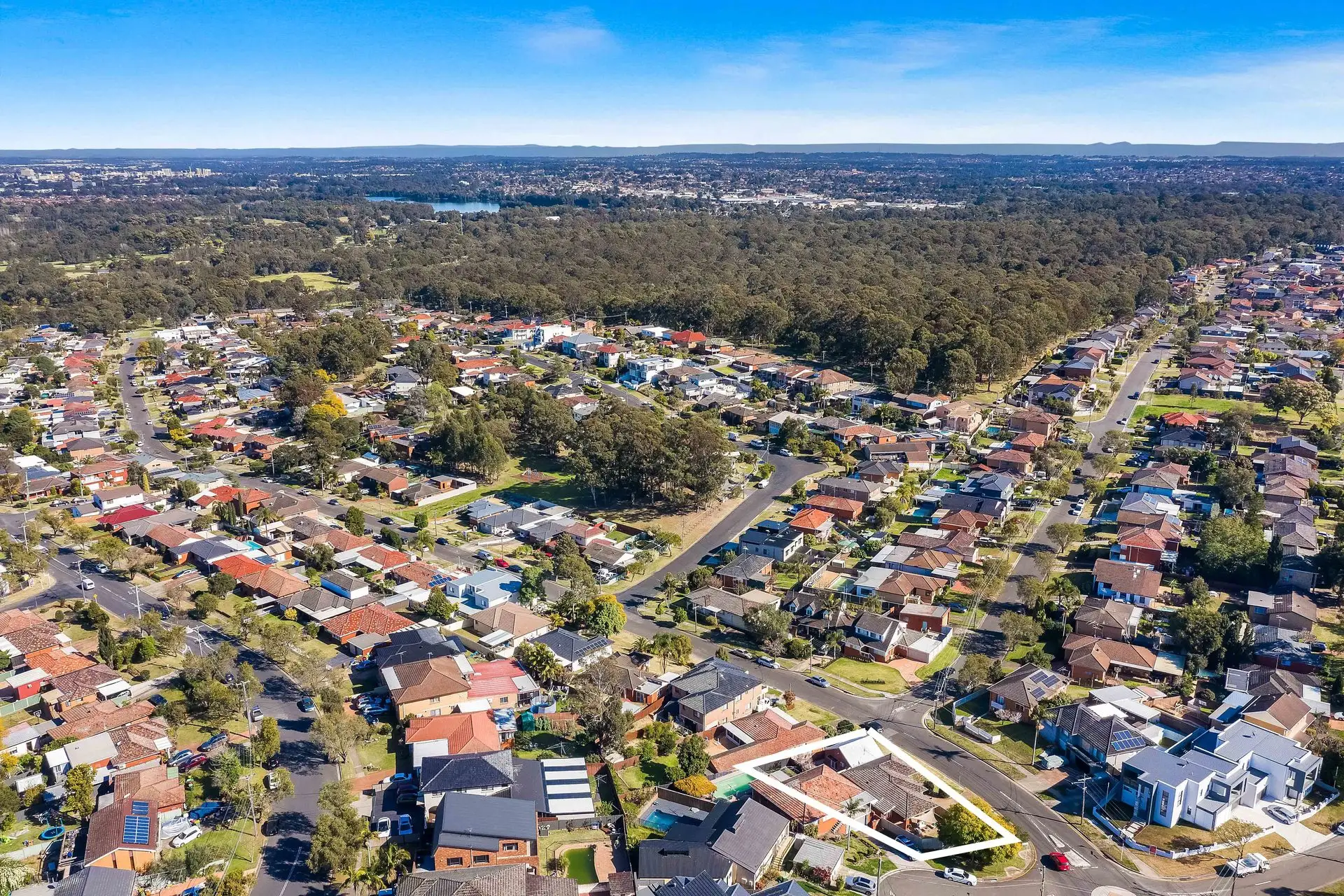 6 Dell Place, Georges Hall Sold by Richard Matthews Real Estate - image 10