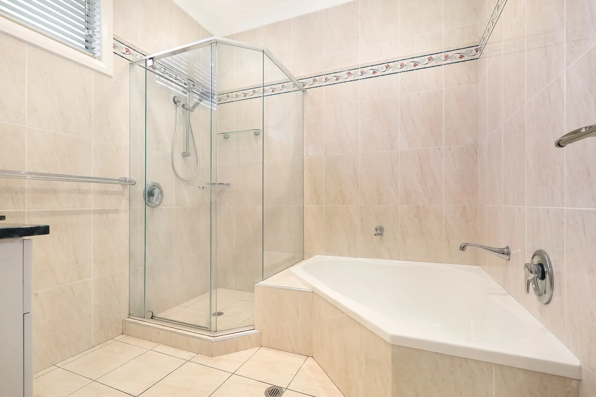 1 Cotswold Road, Strathfield Sold by Richard Matthews Real Estate - image 8