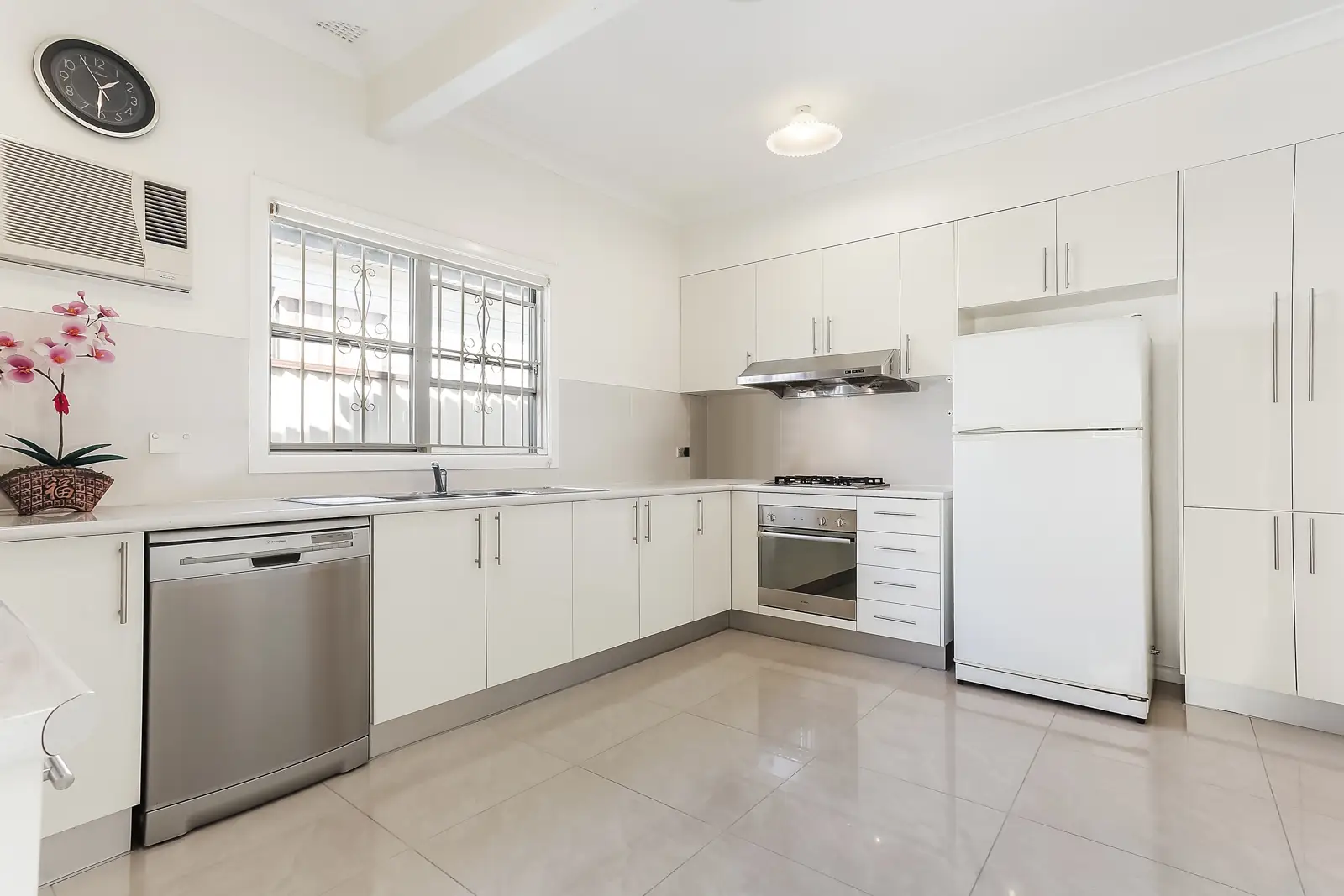17 Oleander Avenue, Lidcombe Sold by Richard Matthews Real Estate - image 3