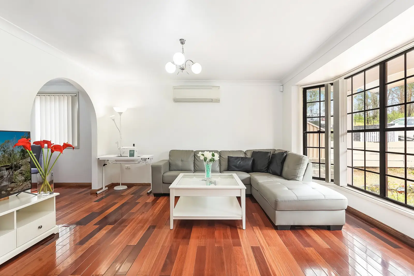 35 Bellevue Avenue, Georges Hall Sold by Richard Matthews Real Estate - image 3