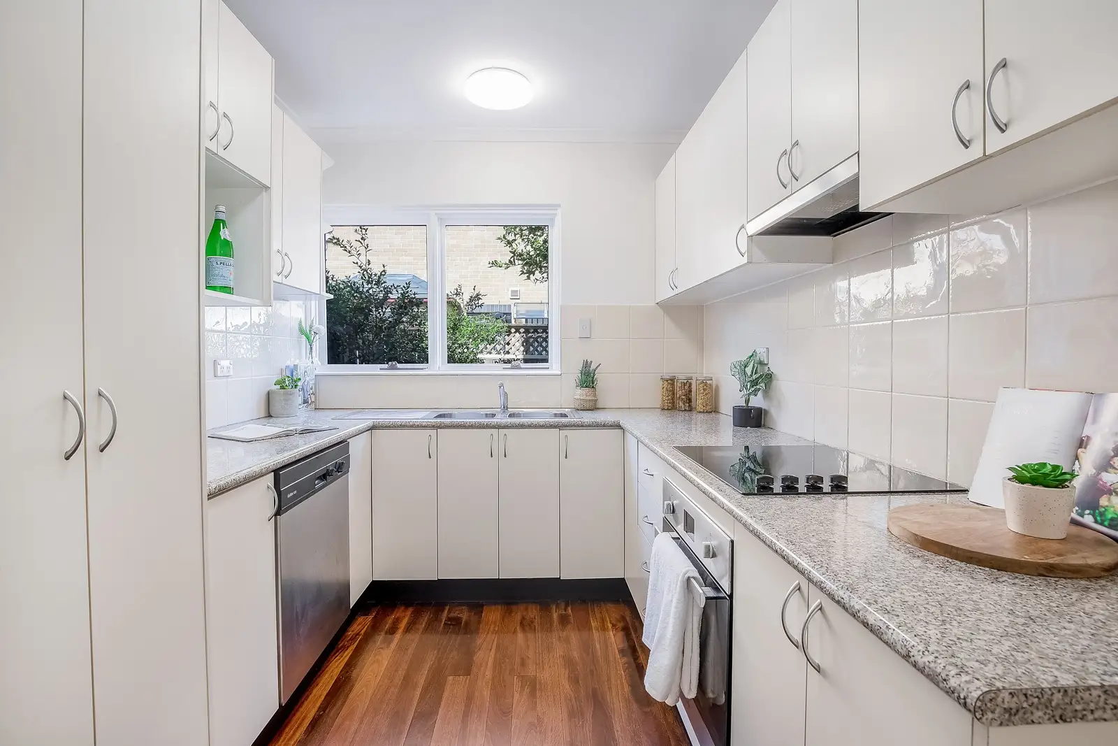 4/13 Llewellyn Street, Rhodes Sold by Richard Matthews Real Estate - image 3