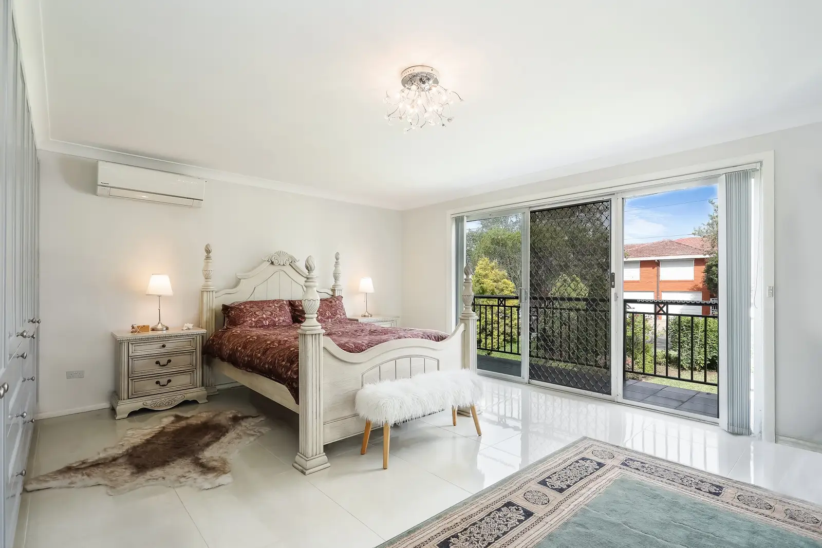 49 Saric Avenue, Georges Hall Sold by Richard Matthews Real Estate - image 4