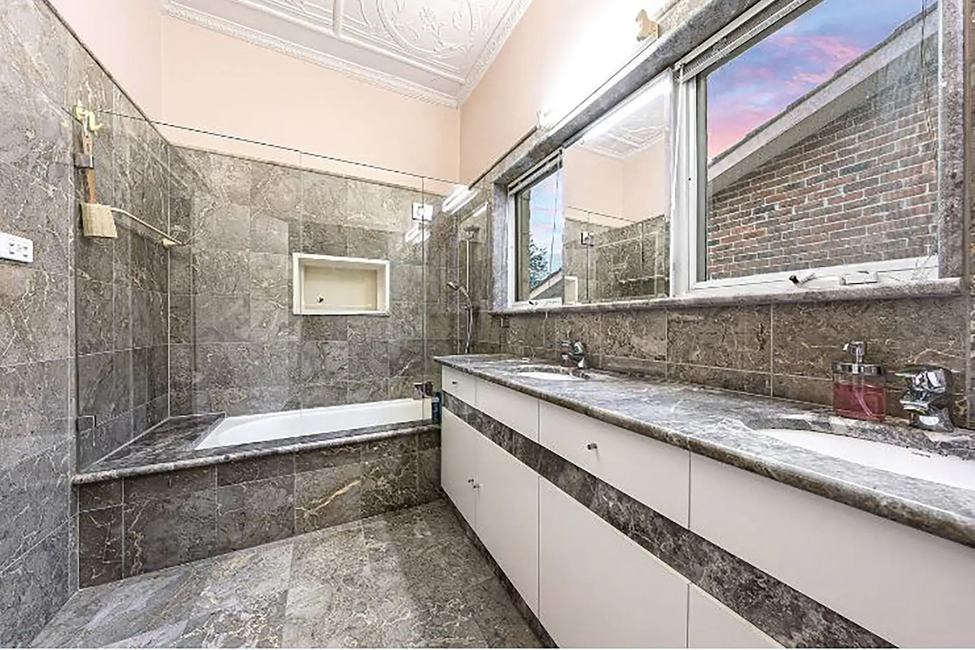 8 Newton Road, Strathfield Sold by Richard Matthews Real Estate - image 10