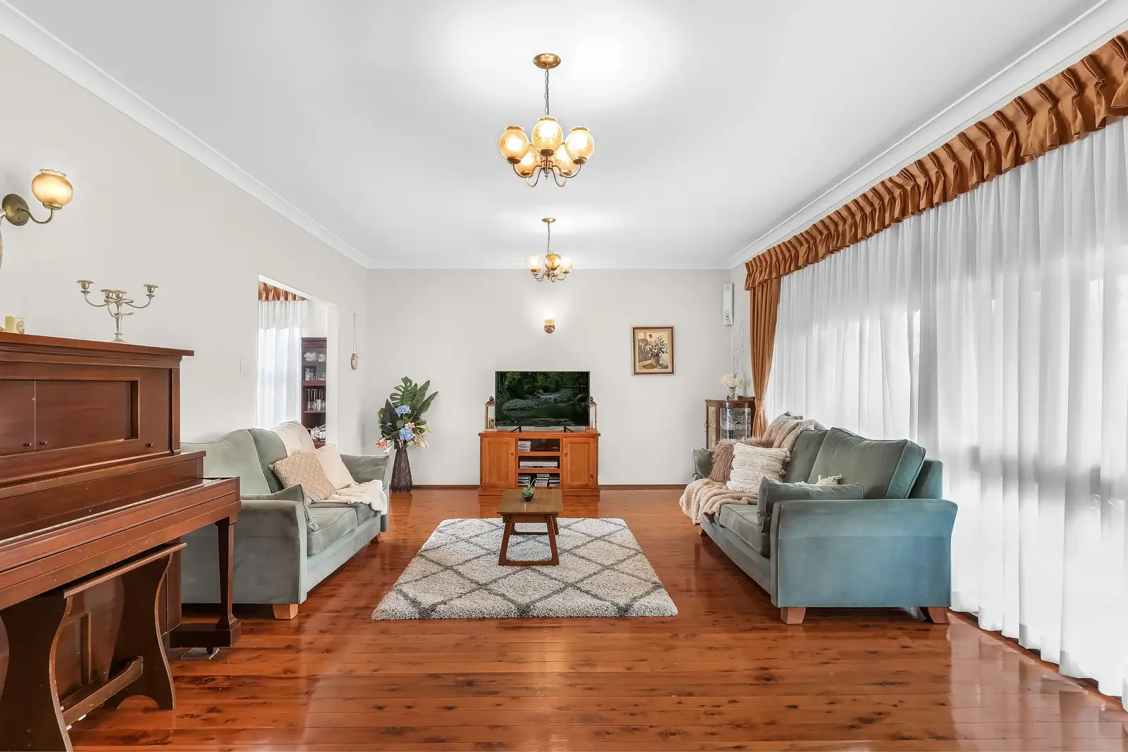 35 Kurrajong Avenue, Georges Hall Sold by Richard Matthews Real Estate - image 3