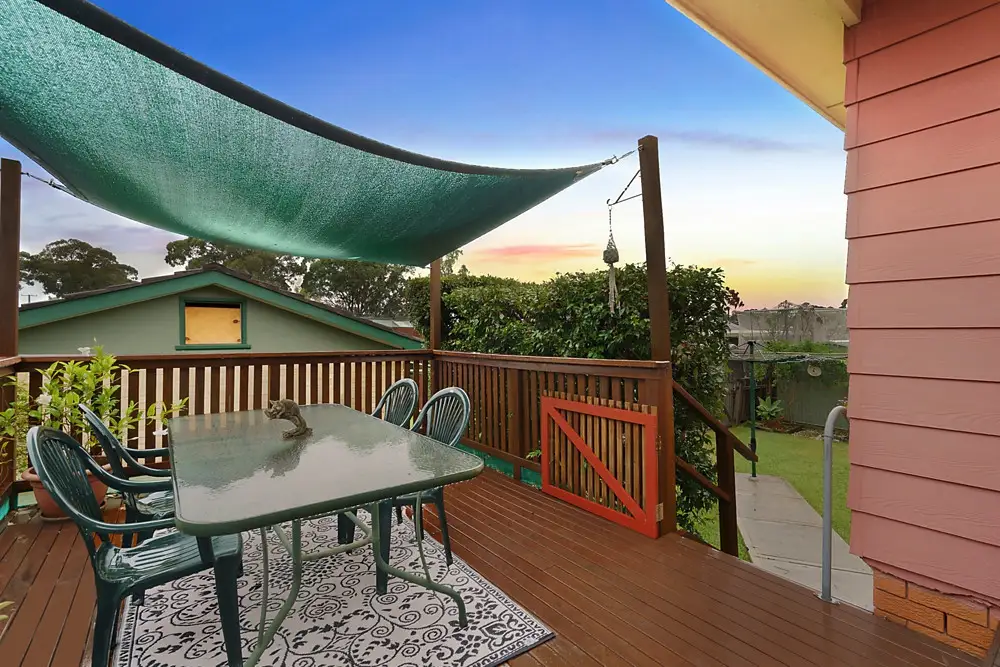 20 Universal Avenue, Georges Hall Sold by Richard Matthews Real Estate - image 7
