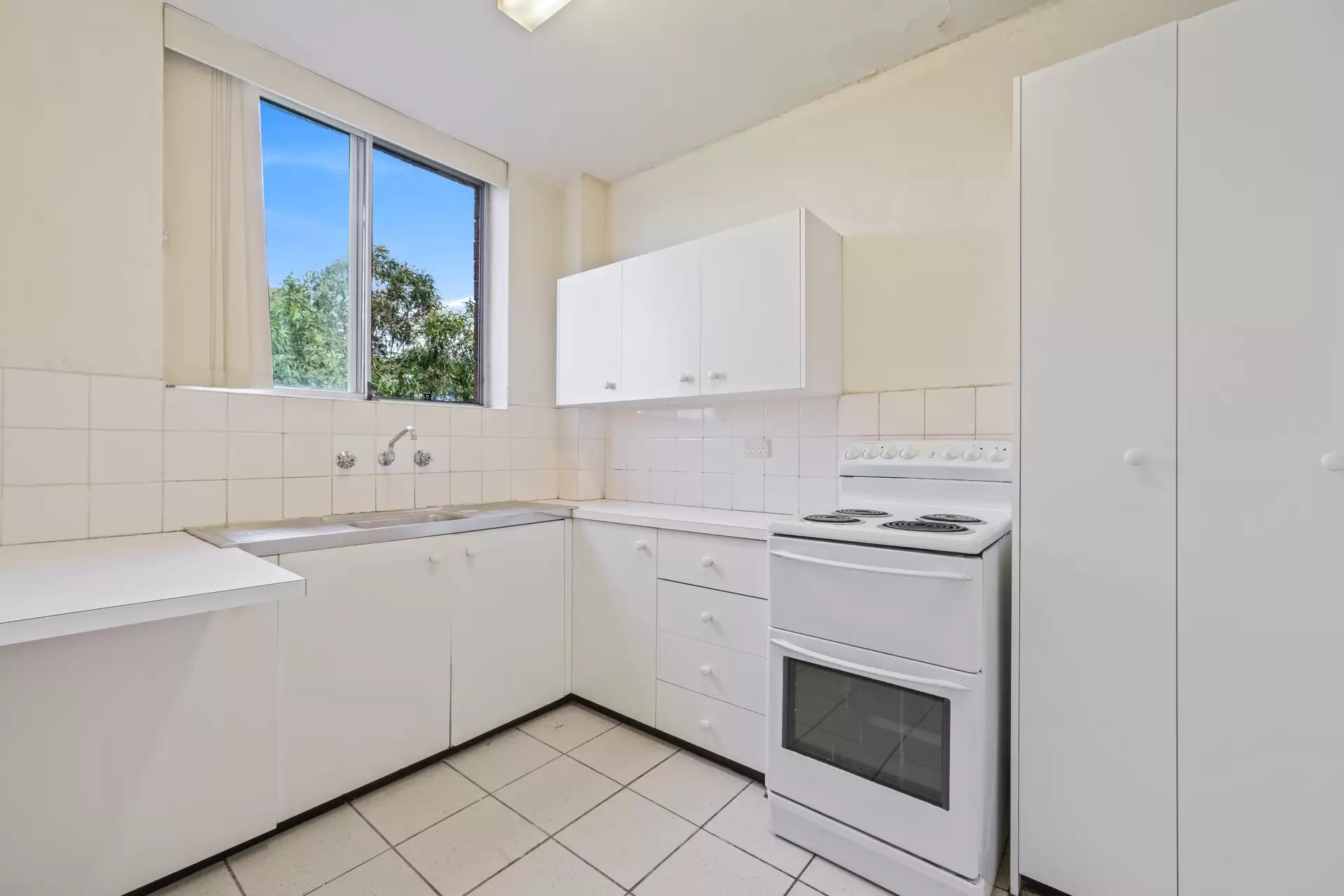 85/90-96 Wentworth Road, Burwood Sold by Richard Matthews Real Estate - image 2