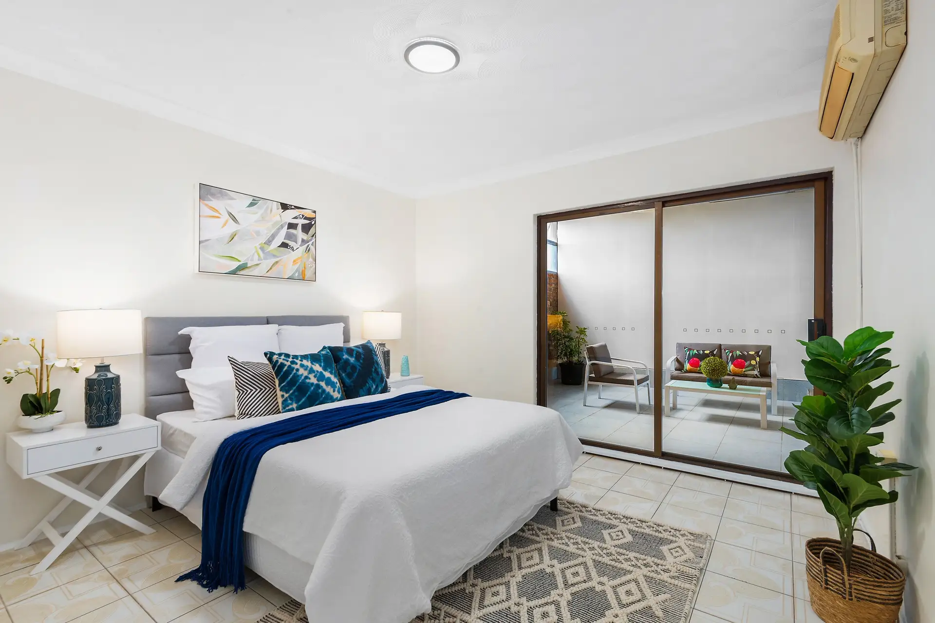 2/39-45 Norton Street, Leichhardt Sold by Richard Matthews Real Estate - image 3