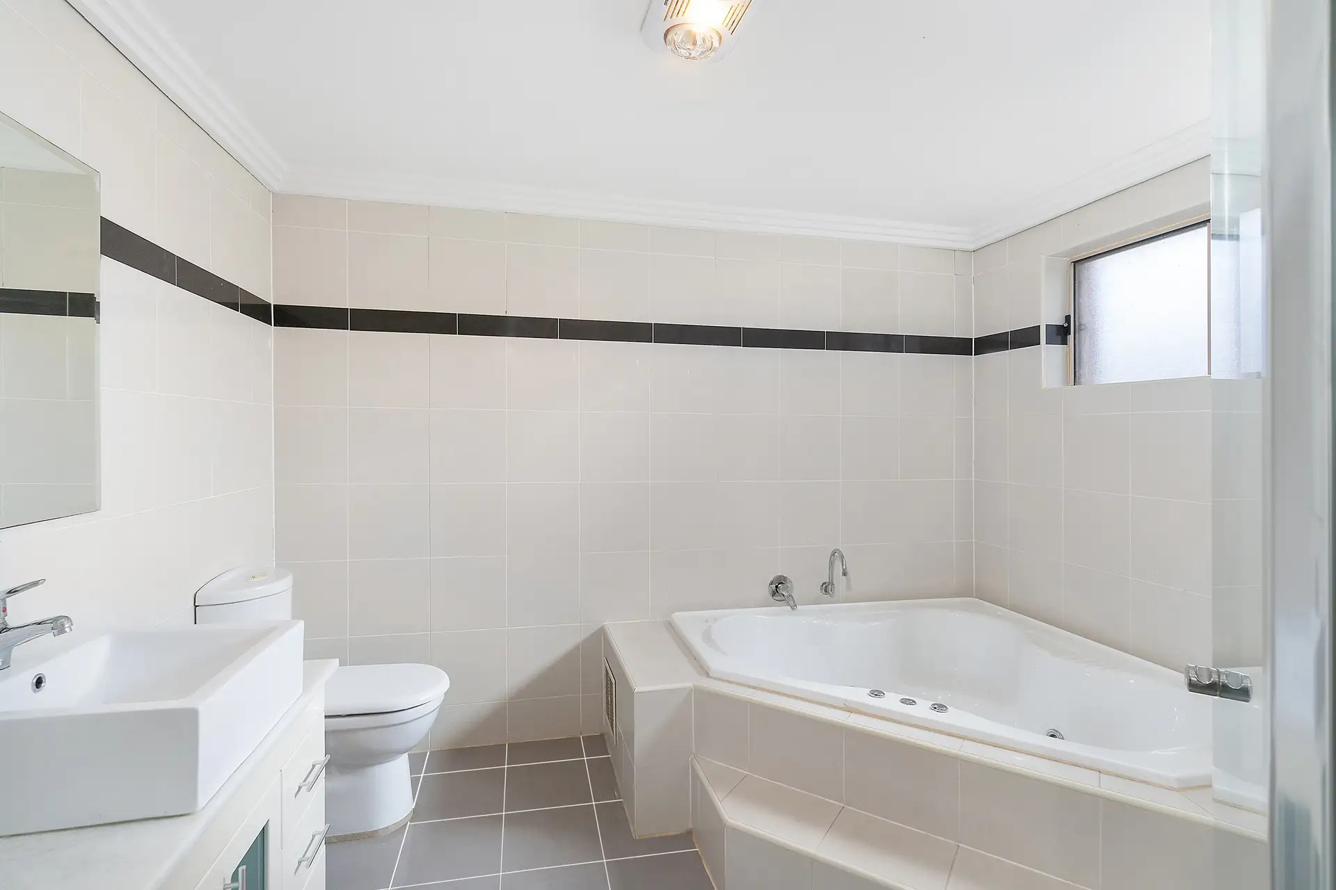 7/19-23 Central Avenue, Chipping Norton Sold by Richard Matthews Real Estate - image 7