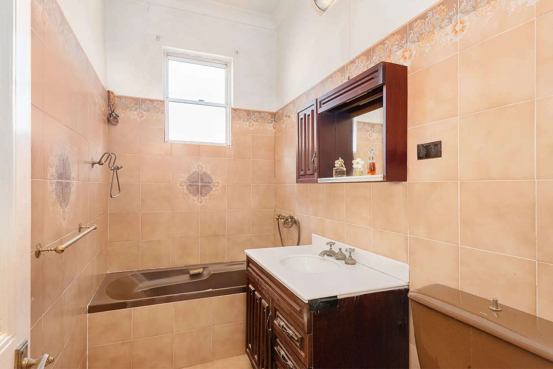 10 Swan Avenue, Strathfield Sold by Richard Matthews Real Estate - image 6