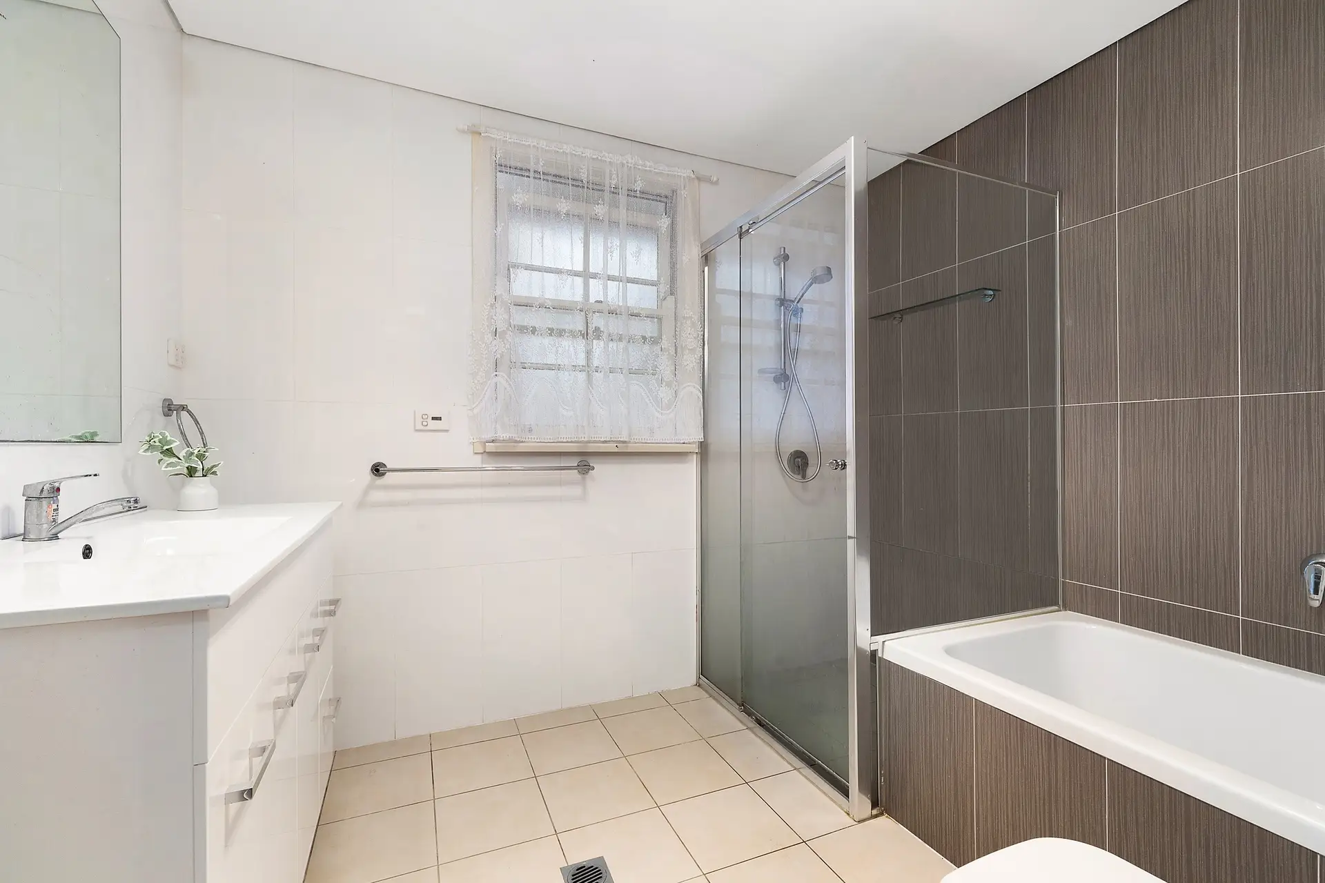 2 Boyce Avenue, Strathfield Sold by Richard Matthews Real Estate - image 11