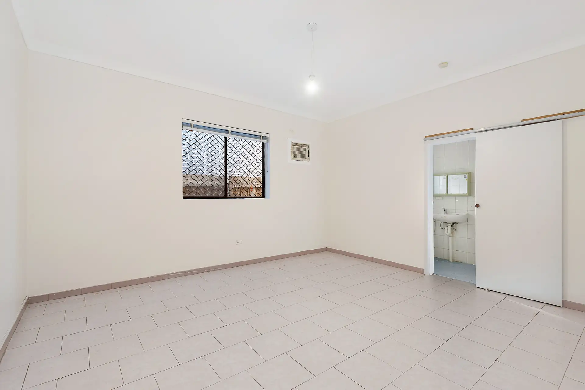 24 Grosvenor Crescent, Summer Hill Sold by Richard Matthews Real Estate - image 2