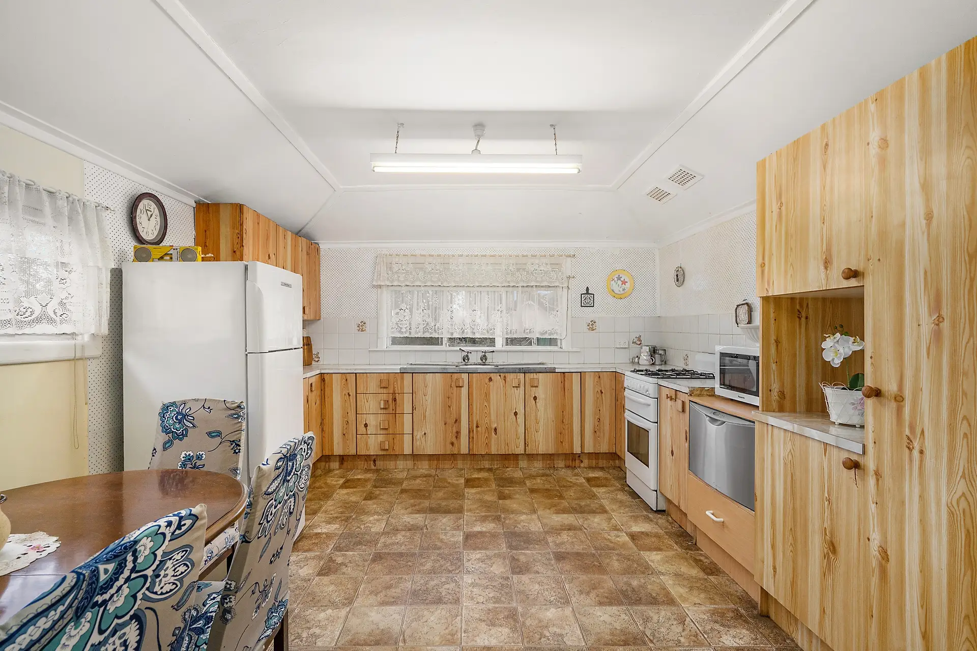 58 Tennyson Road, Greenacre Sold by Richard Matthews Real Estate - image 4