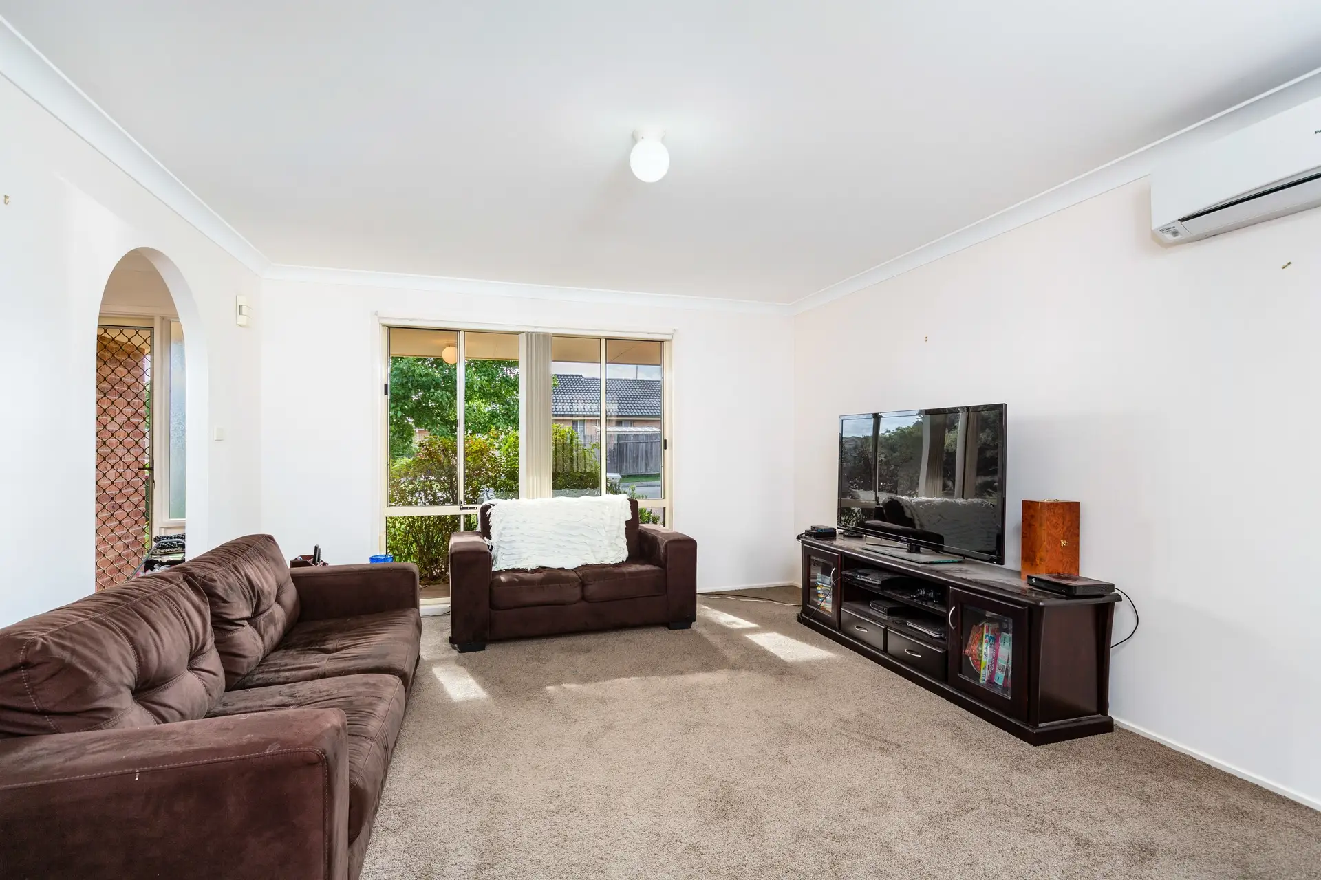 24 Jenolan Court, Wattle Grove Sold by Richard Matthews Real Estate - image 2