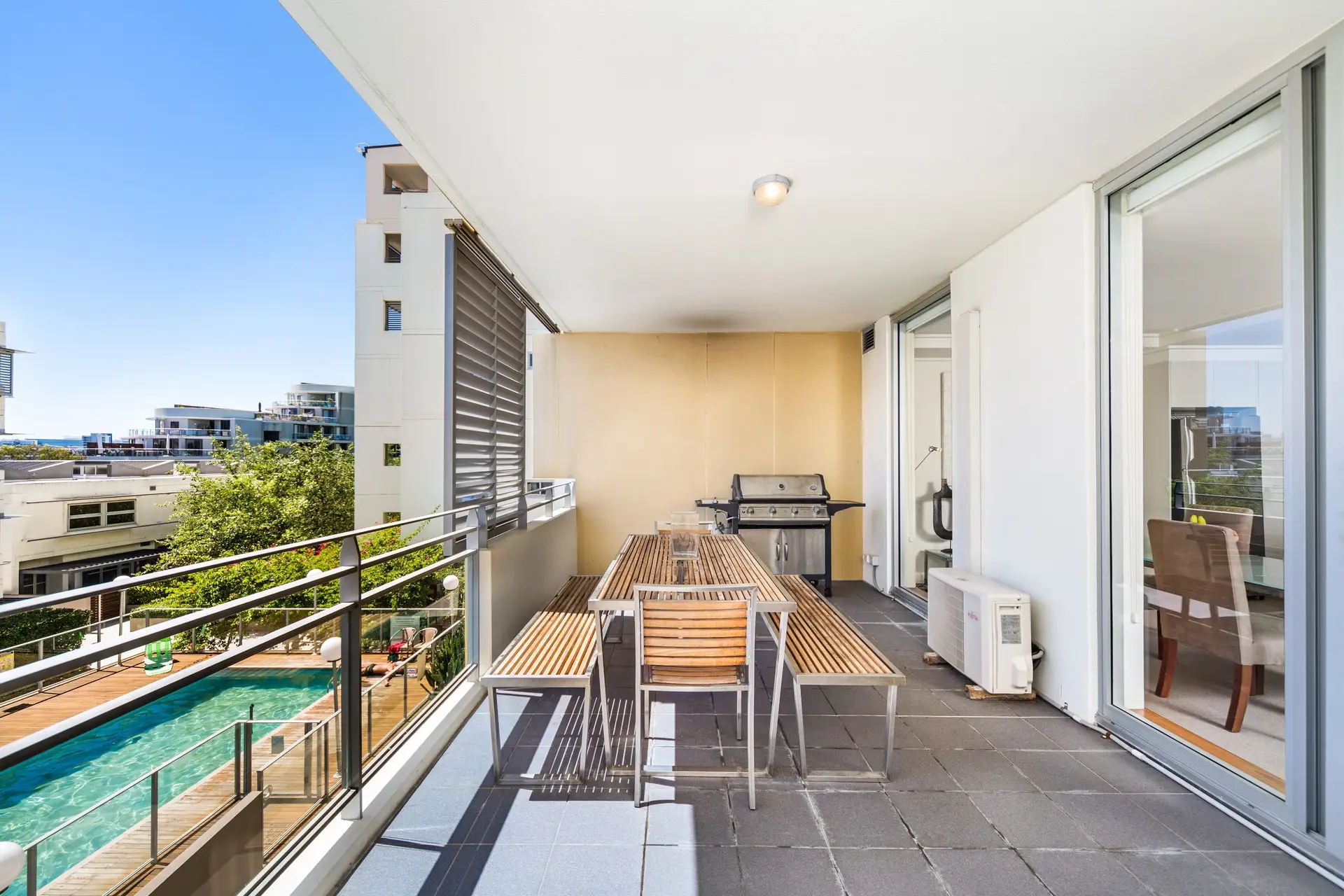 438/25 Bennelong Parkway, Wentworth Point Sold by Richard Matthews Real Estate - image 4