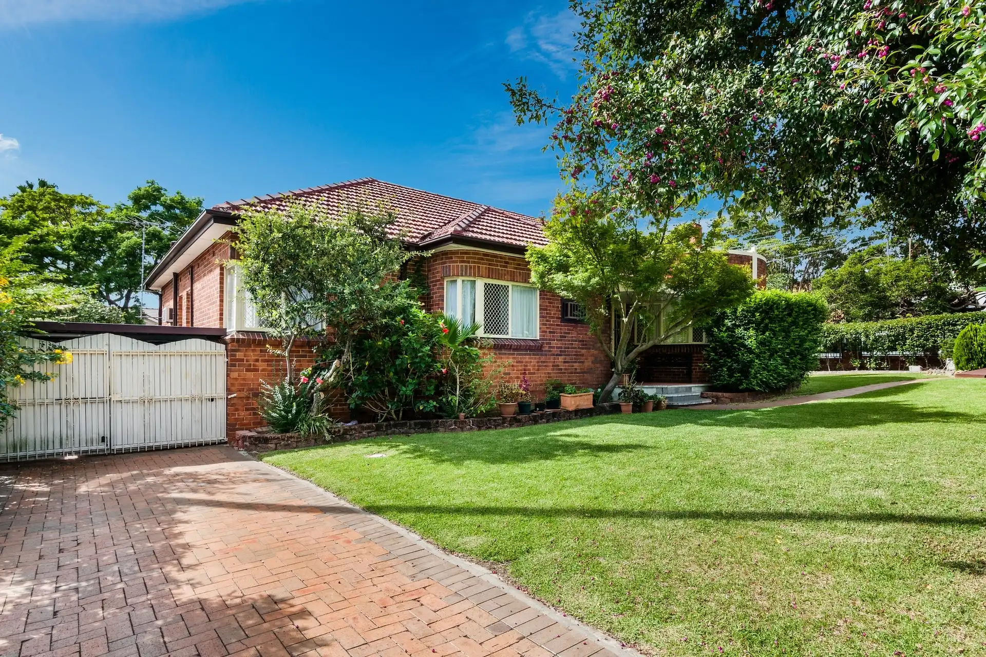118 Homebush Road, Strathfield Sold by Richard Matthews Real Estate - image 1