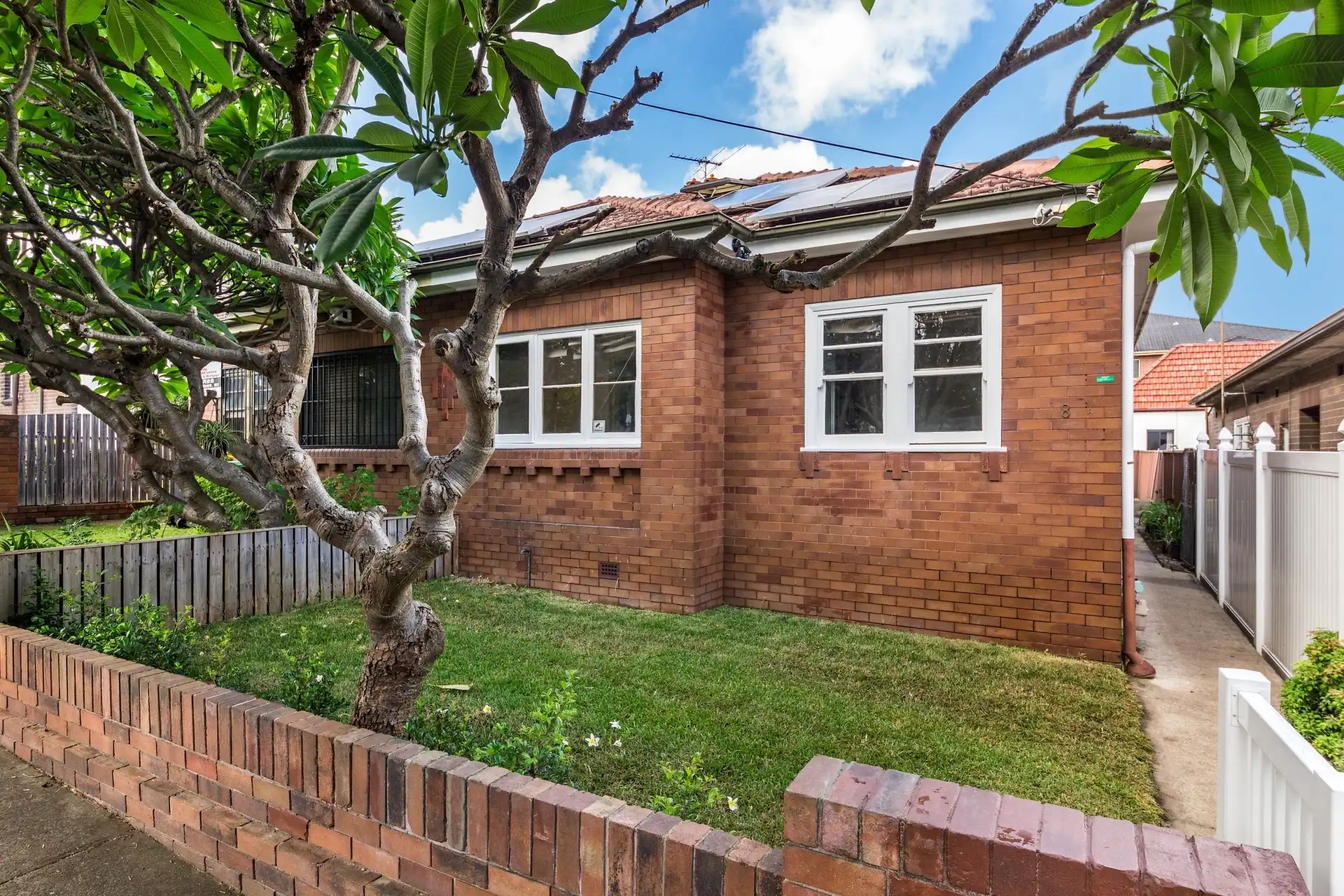8a Gladstone Street, Burwood Sold by Richard Matthews Real Estate - image 1