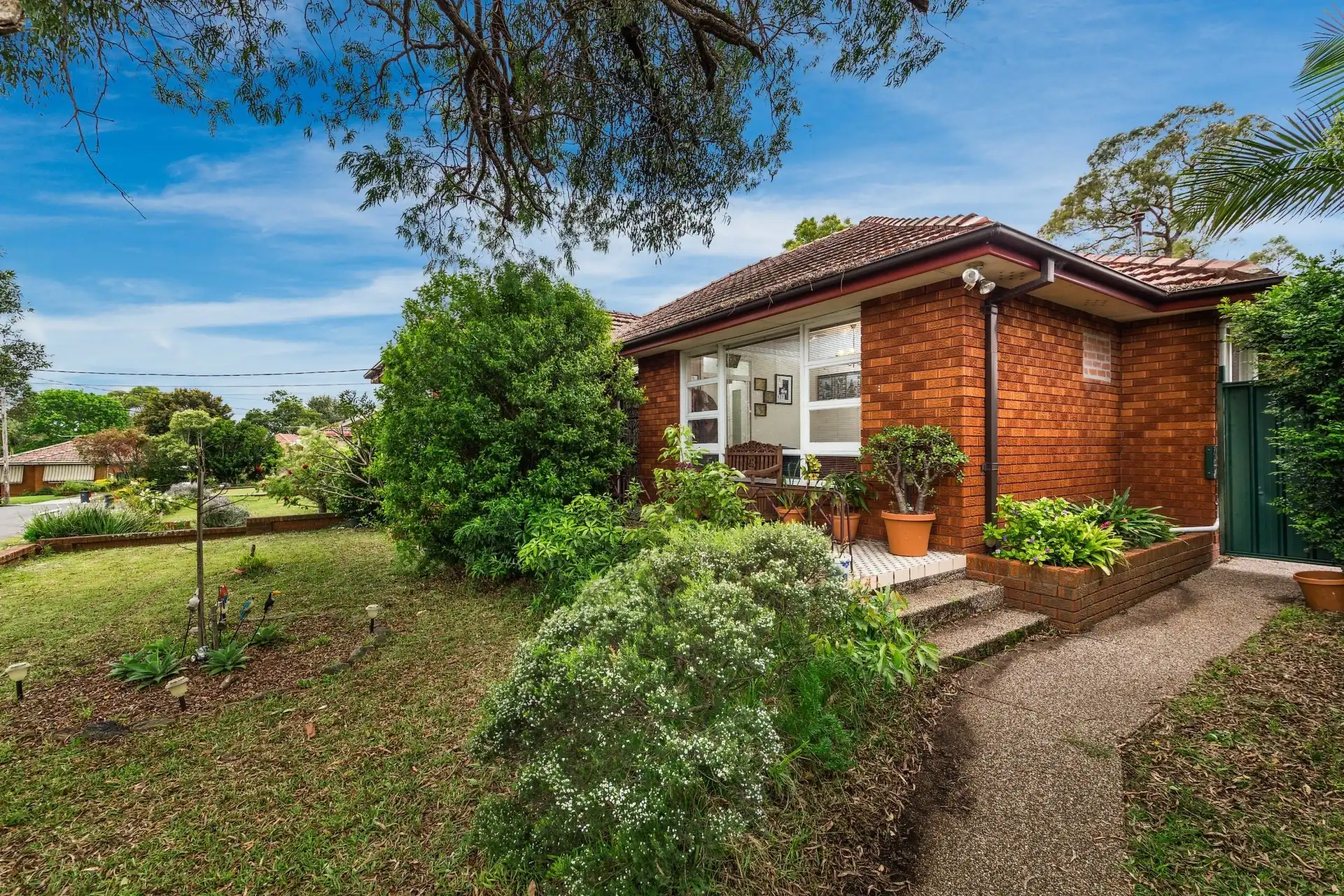 1 Waldo Crescent, Peakhurst Sold by Richard Matthews Real Estate - image 1