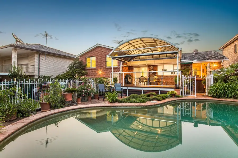 6 Hishion Place, Georges Hall Sold by Richard Matthews Real Estate - image 7