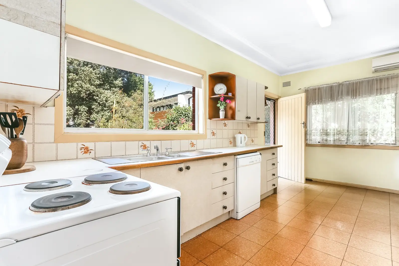 18 Nelson Road, Earlwood Sold by Richard Matthews Real Estate - image 2