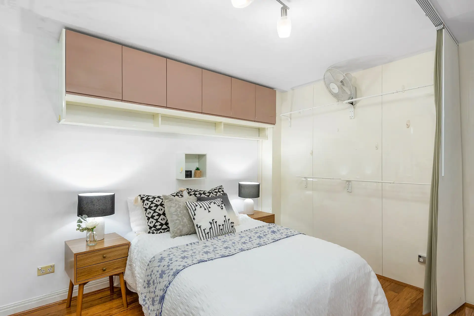 707/2 Jones Bay Road, Pyrmont Sold by Richard Matthews Real Estate - image 3