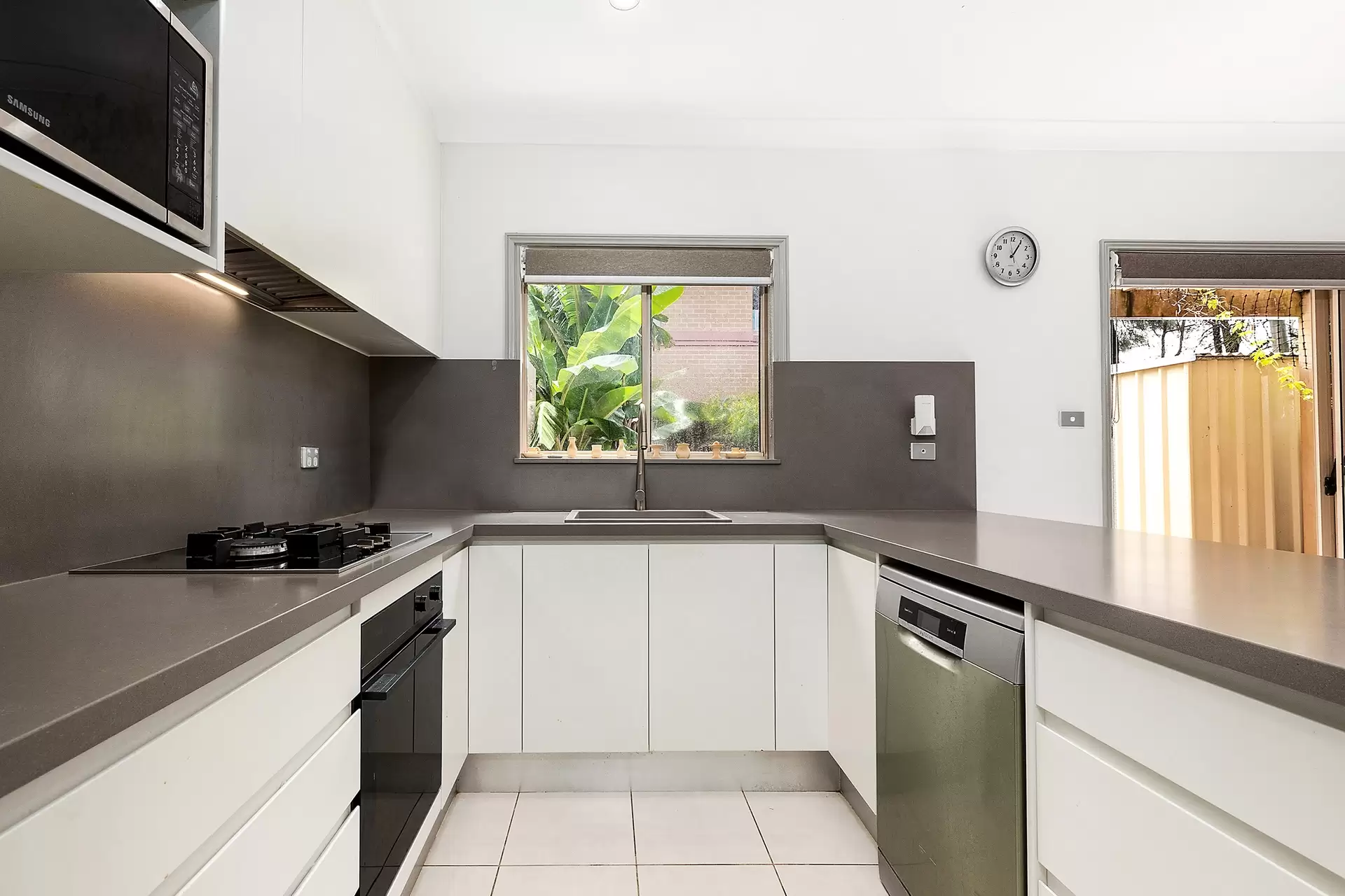 9 Wiltshire Close, Liberty Grove Sold by Richard Matthews Real Estate - image 3