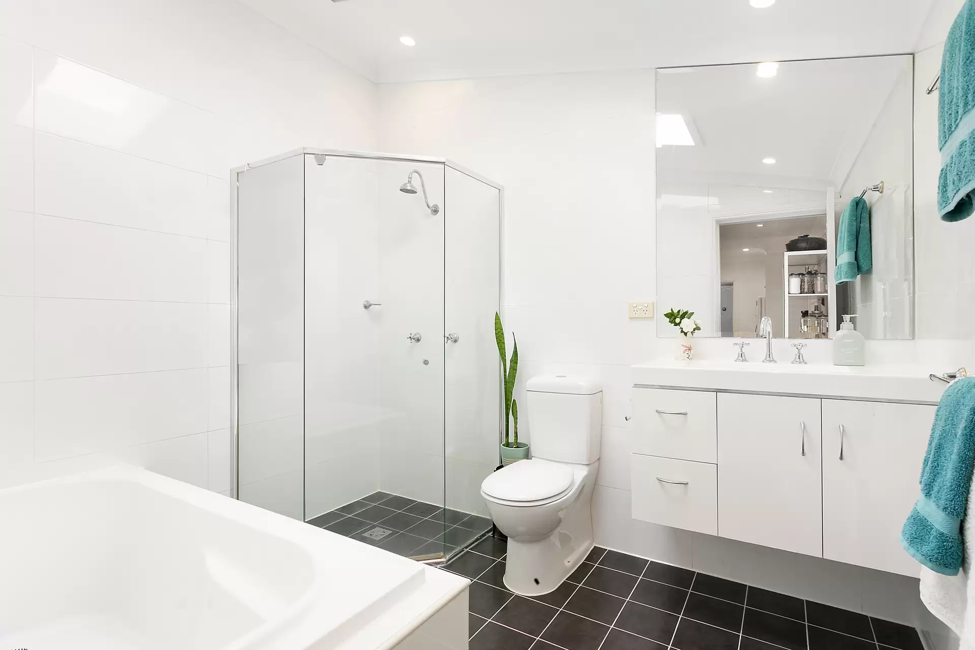 13 Wellington Street, Croydon Sold by Richard Matthews Real Estate - image 7