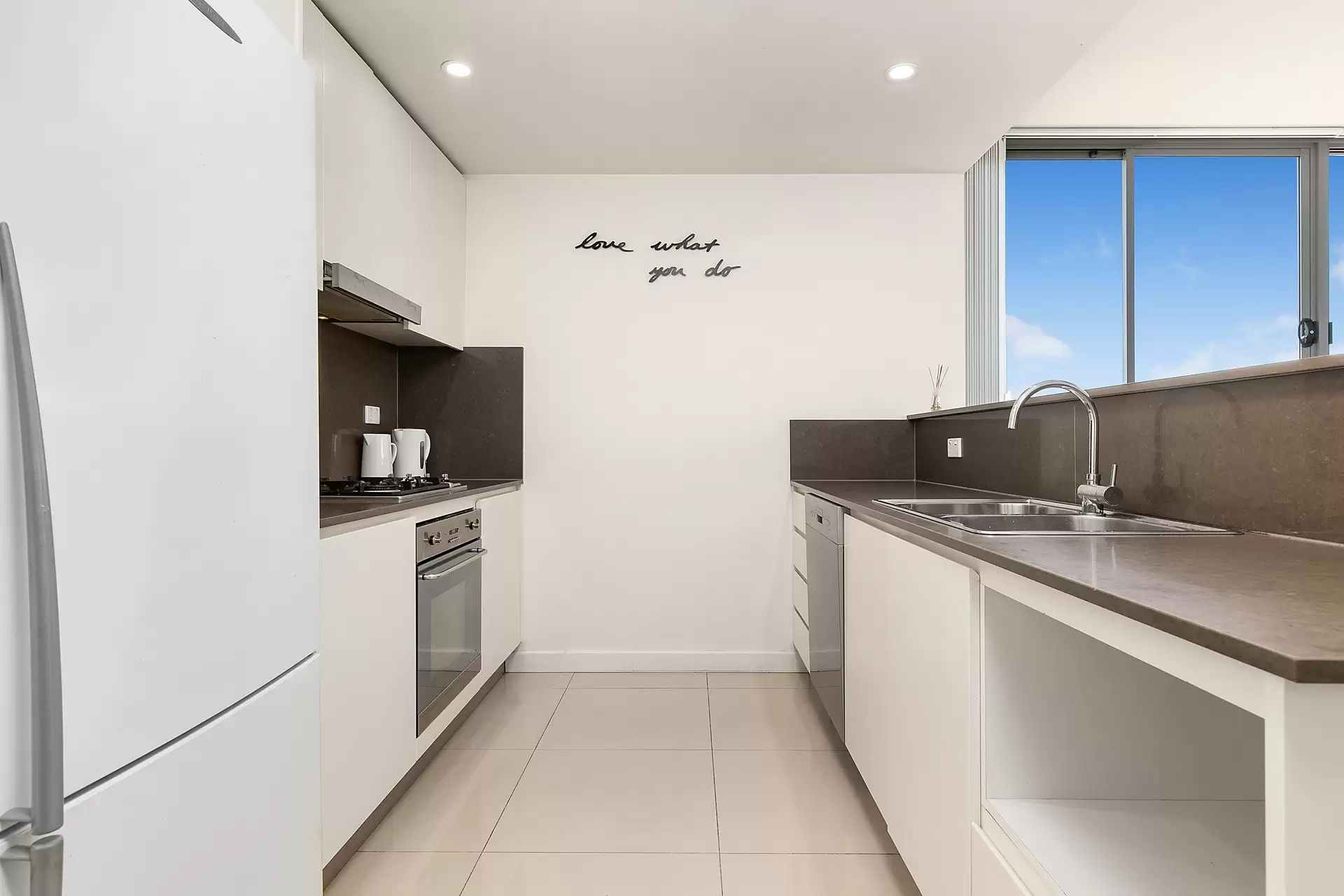 301/6-8 River Road, Parramatta Sold by Richard Matthews Real Estate - image 3