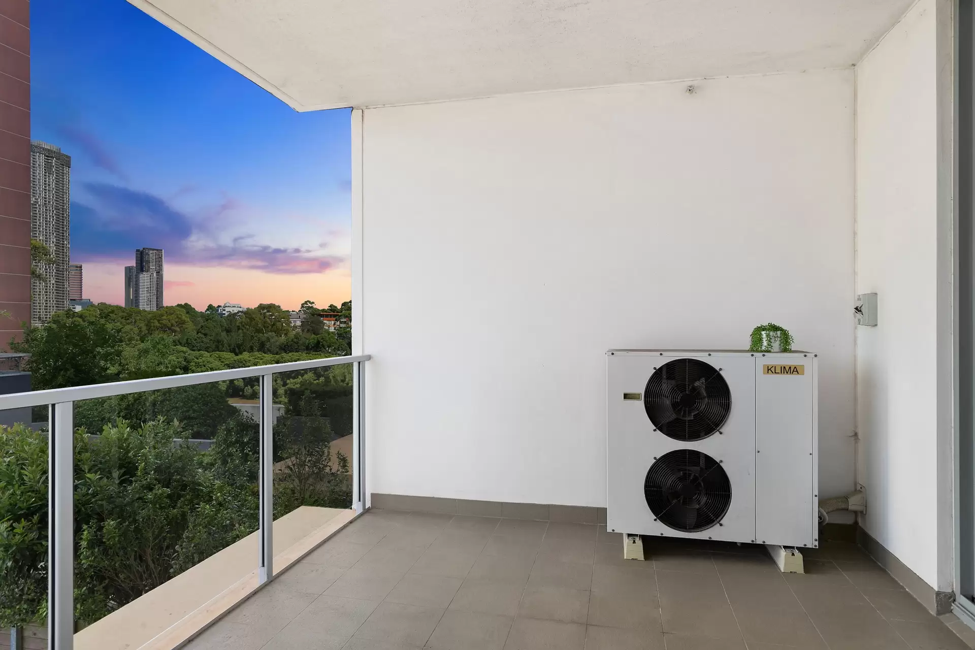 301/6-8 River Road, Parramatta Sold by Richard Matthews Real Estate - image 9