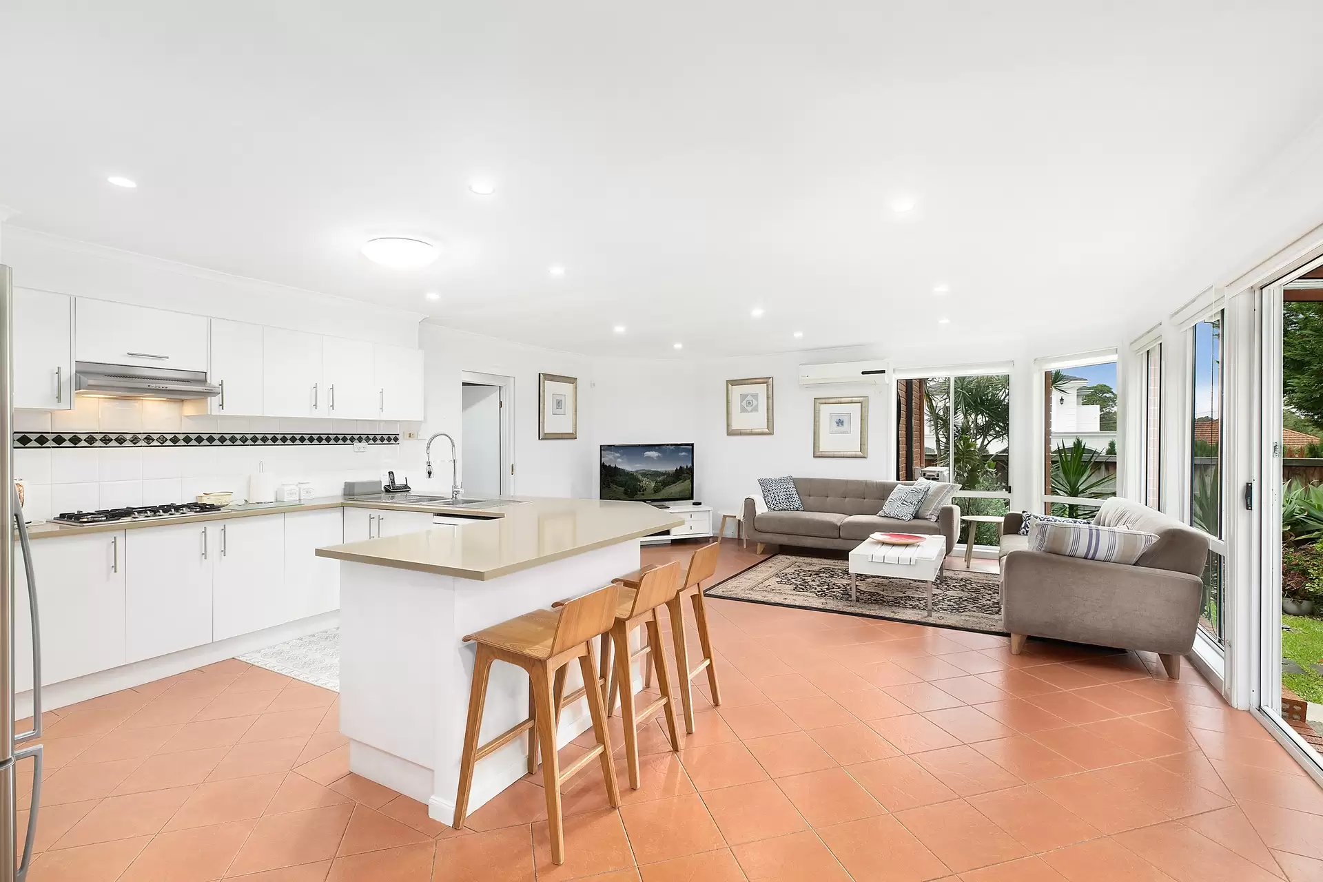 118 Barker Road, Strathfield Sold by Richard Matthews Real Estate - image 8