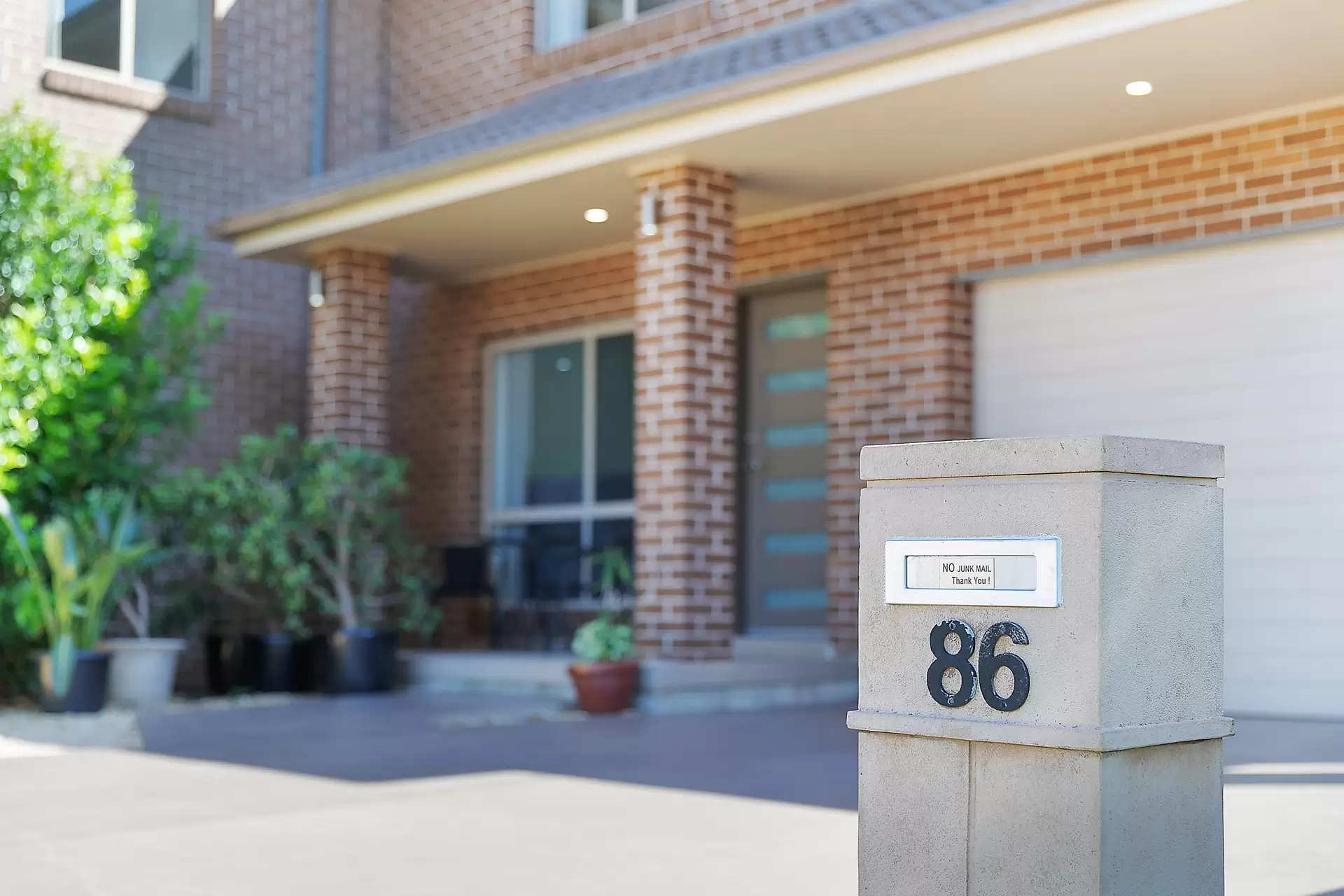 86 Carnavon Crescent, Georges Hall Sold by Richard Matthews Real Estate - image 2