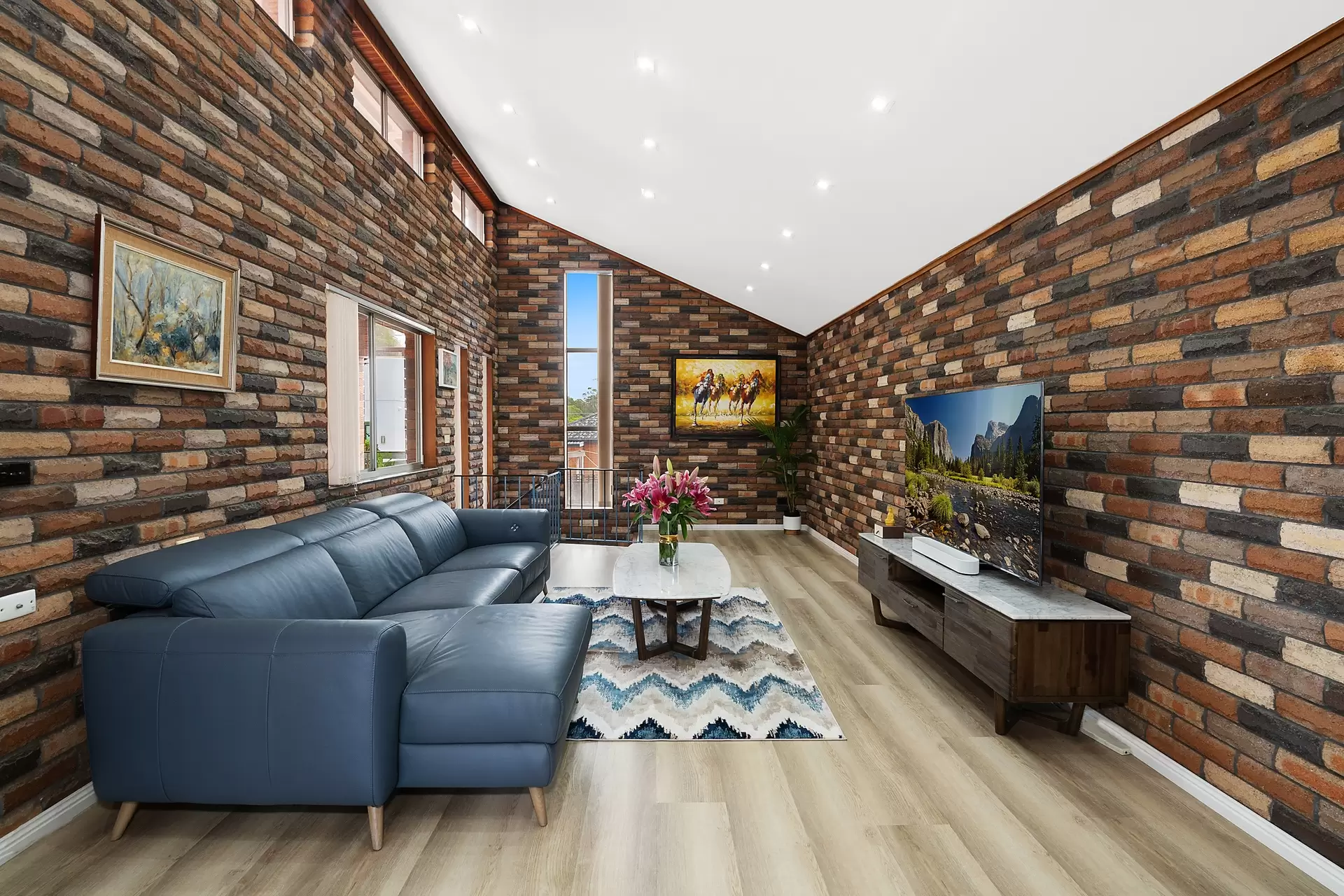 27 Saric Avenue, Georges Hall Leased by Richard Matthews Real Estate - image 2
