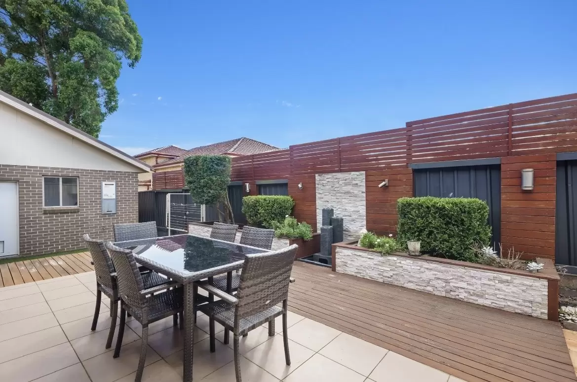 2/323 Hector Street, Bass Hill Leased by Richard Matthews Real Estate - image 5