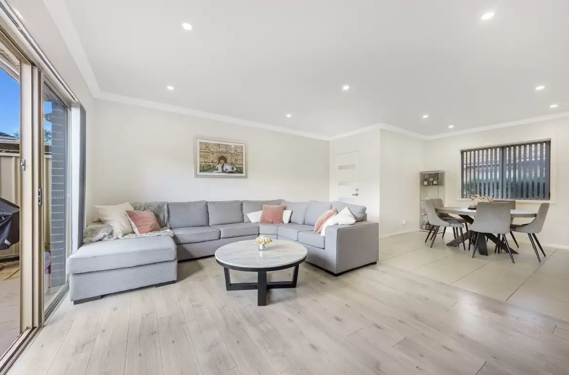 2/323 Hector Street, Bass Hill Leased by Richard Matthews Real Estate - image 2