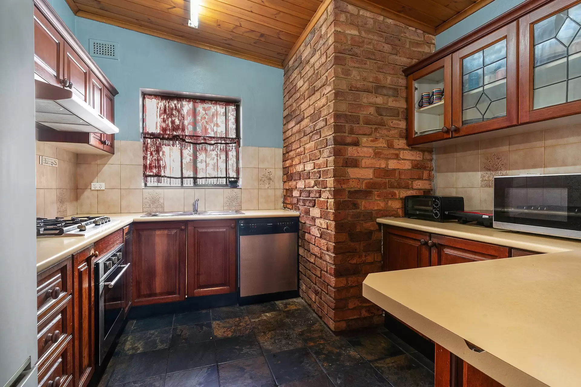 37 Brereton Avenue, Marrickville Sold by Richard Matthews Real Estate - image 3